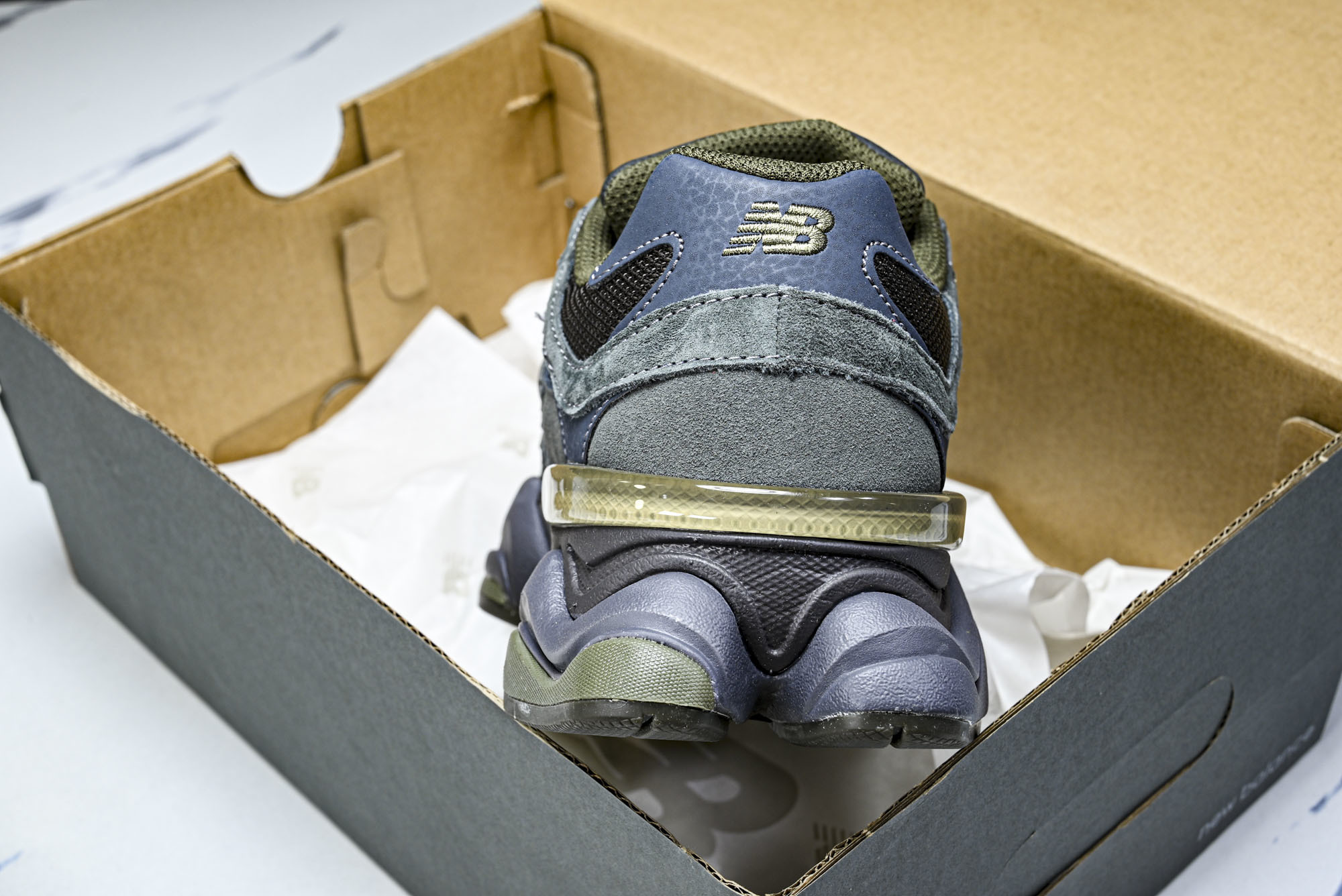Joe Freshgoods x New Balance NB9060 联名款 复古休闲运动慢跑鞋 U9
