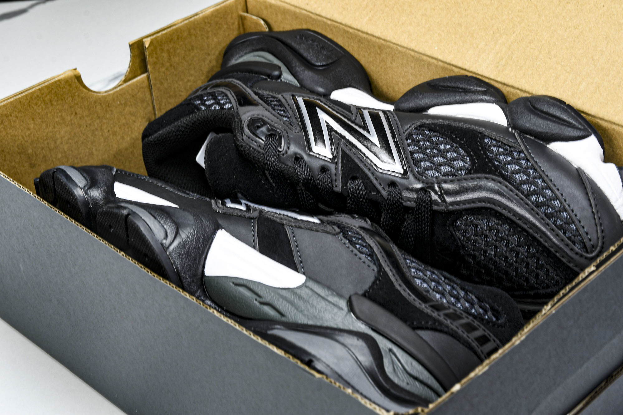 Joe Freshgoods x New Balance NB9060 联名款 复古休闲运动慢跑鞋 U9