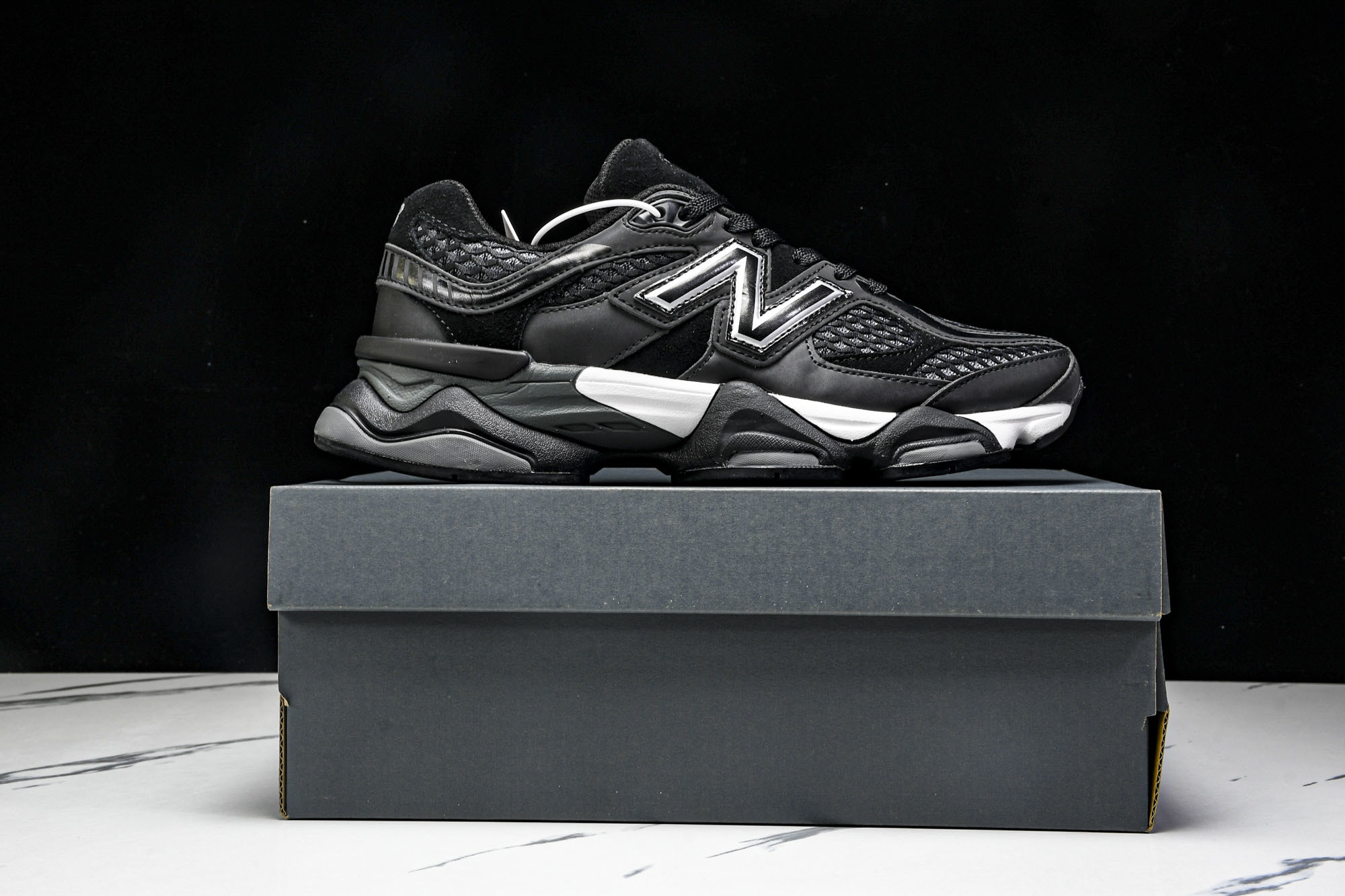 Joe Freshgoods x New Balance NB9060 联名款 复古休闲运动慢跑鞋 U9