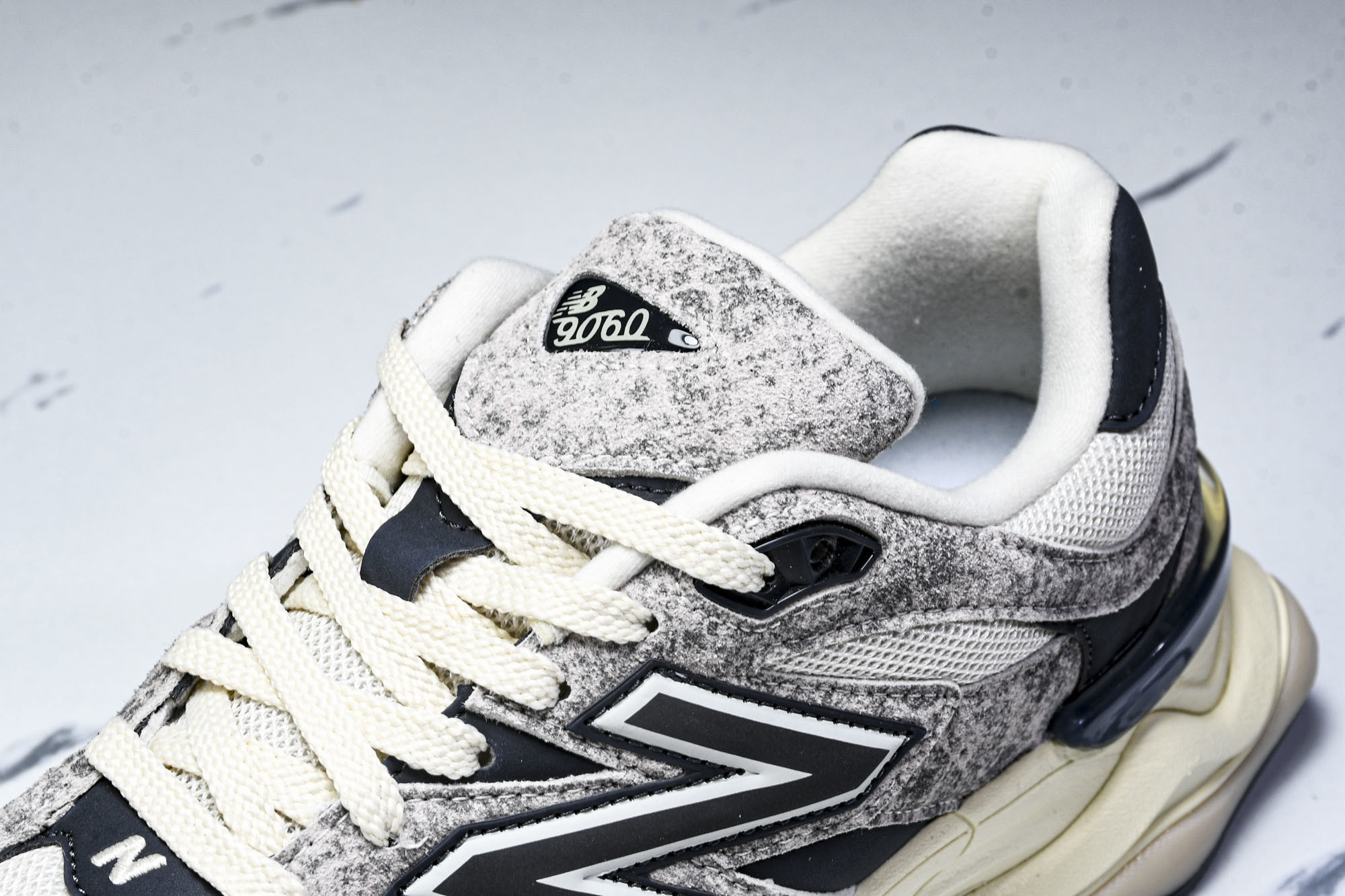 Joe Freshgoods x New Balance NB9060 联名款 复古休闲运动慢跑鞋 U9