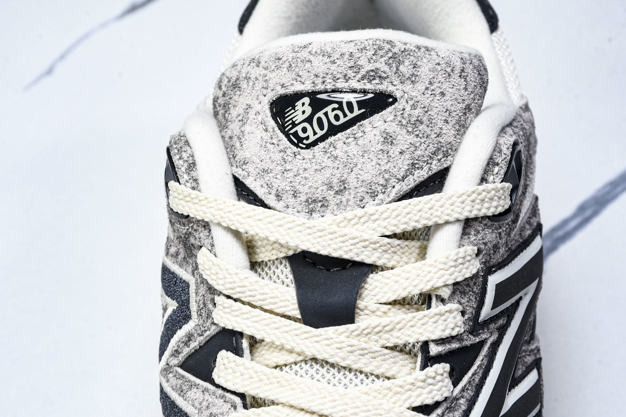 Joe Freshgoods x New Balance NB9060 联名款 复古休闲运动慢跑鞋 U9