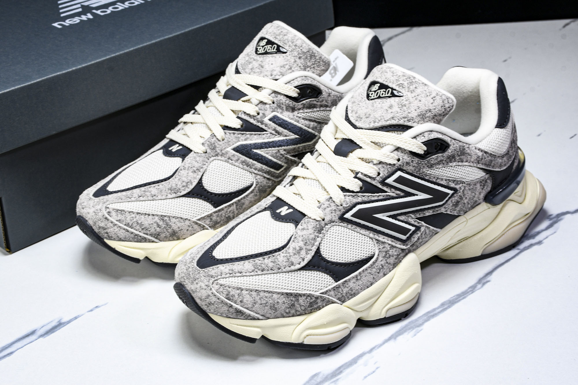 Joe Freshgoods x New Balance NB9060 联名款 复古休闲运动慢跑鞋 U9