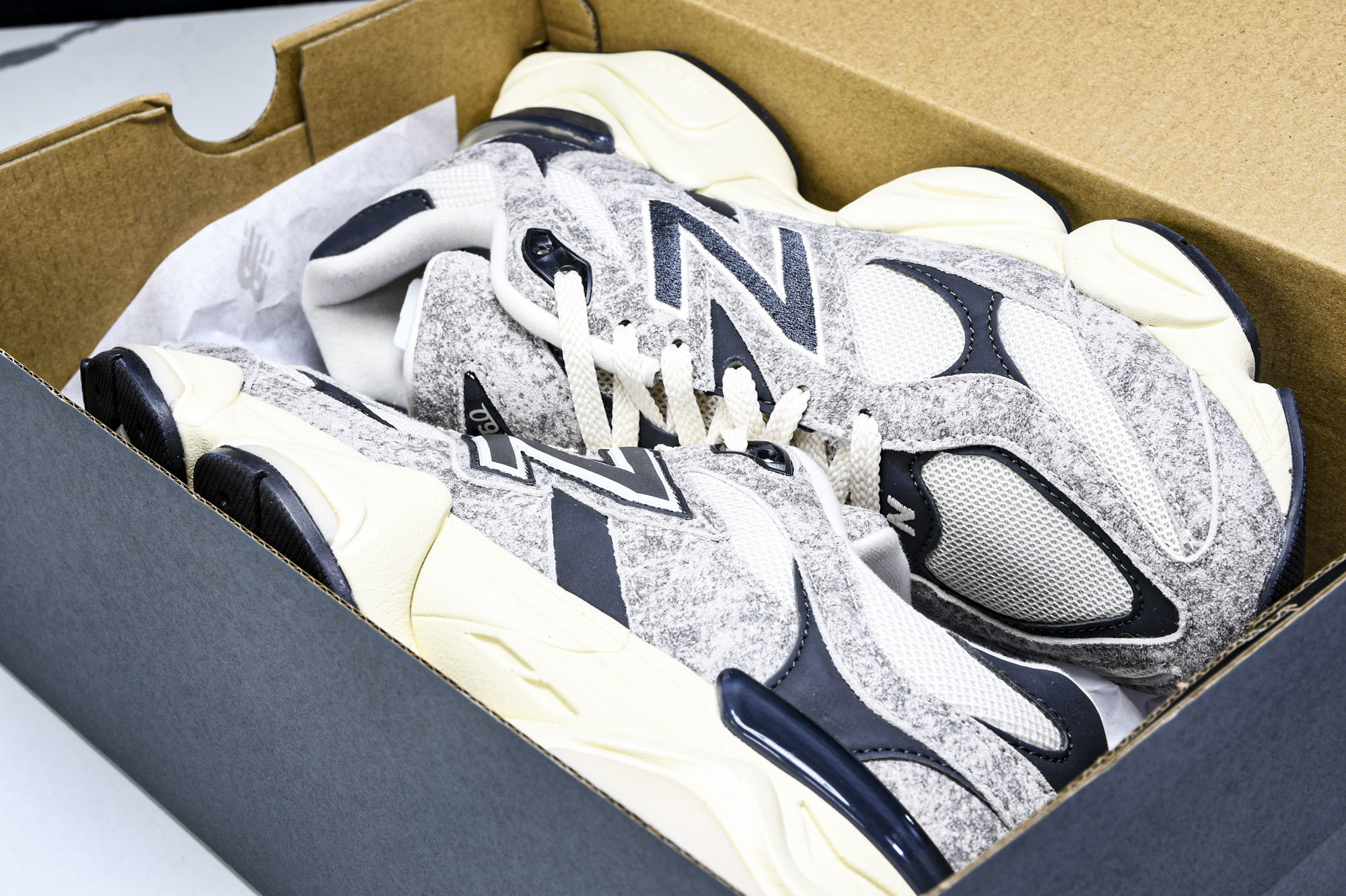 Joe Freshgoods x New Balance NB9060 联名款 复古休闲运动慢跑鞋 U9