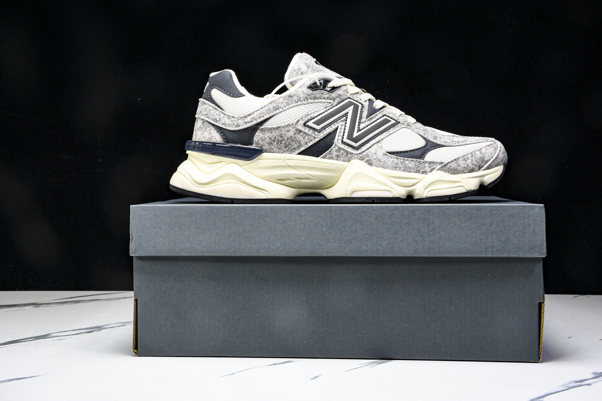 Joe Freshgoods x New Balance NB9060 联名款 复古休闲运动慢跑鞋 U9