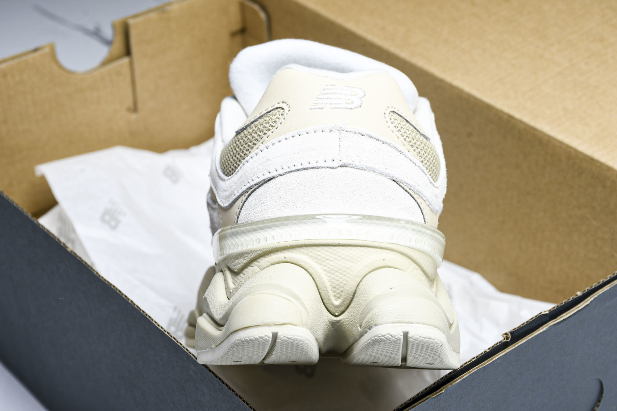 Joe Freshgoods x New Balance NB9060 联名款 复古休闲运动慢跑鞋 U9