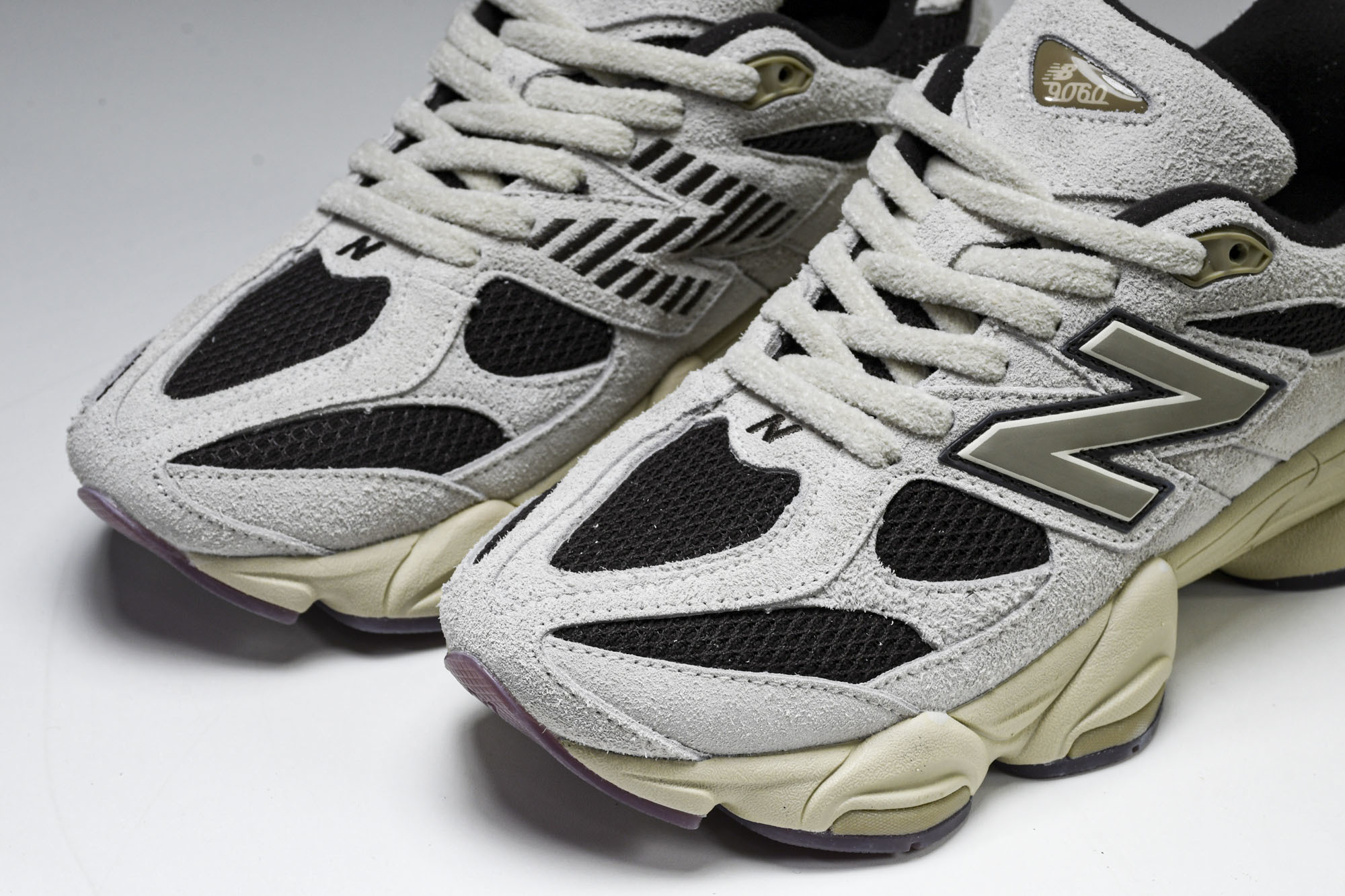 Joe Freshgoods x New Balance NB9060 联名款 复古休闲运动慢跑鞋 U9