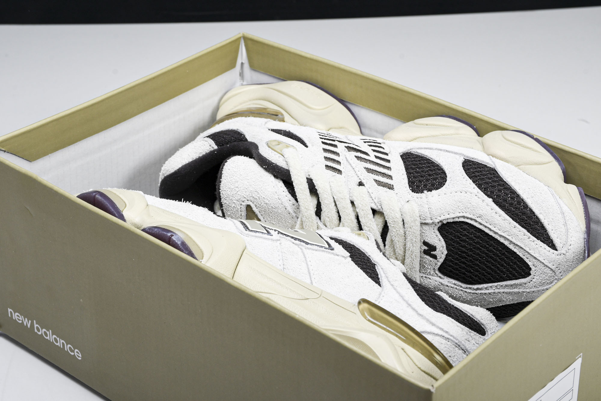 Joe Freshgoods x New Balance NB9060 联名款 复古休闲运动慢跑鞋 U9