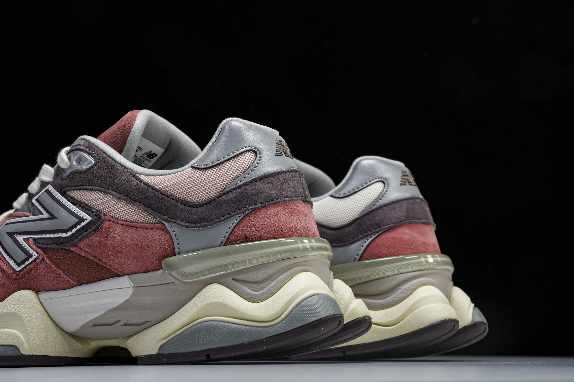 Joe Freshgoods x New Balance NB9060 联名款 复古休闲运动慢跑鞋 U9