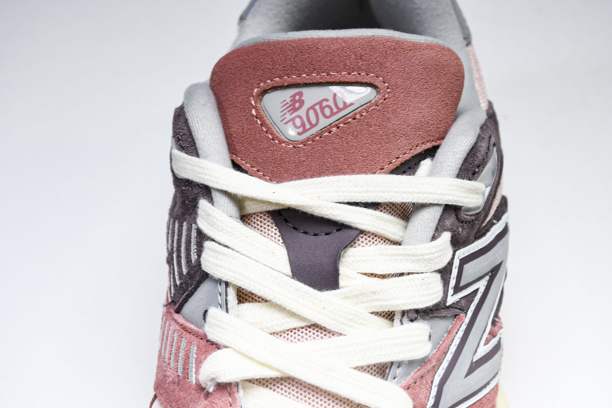 Joe Freshgoods x New Balance NB9060 联名款 复古休闲运动慢跑鞋 U9