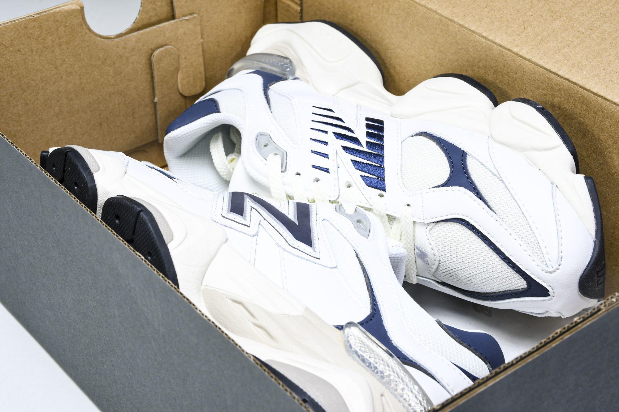 Joe Freshgoods x New Balance NB9060 联名款 复古休闲运动慢跑鞋 U9