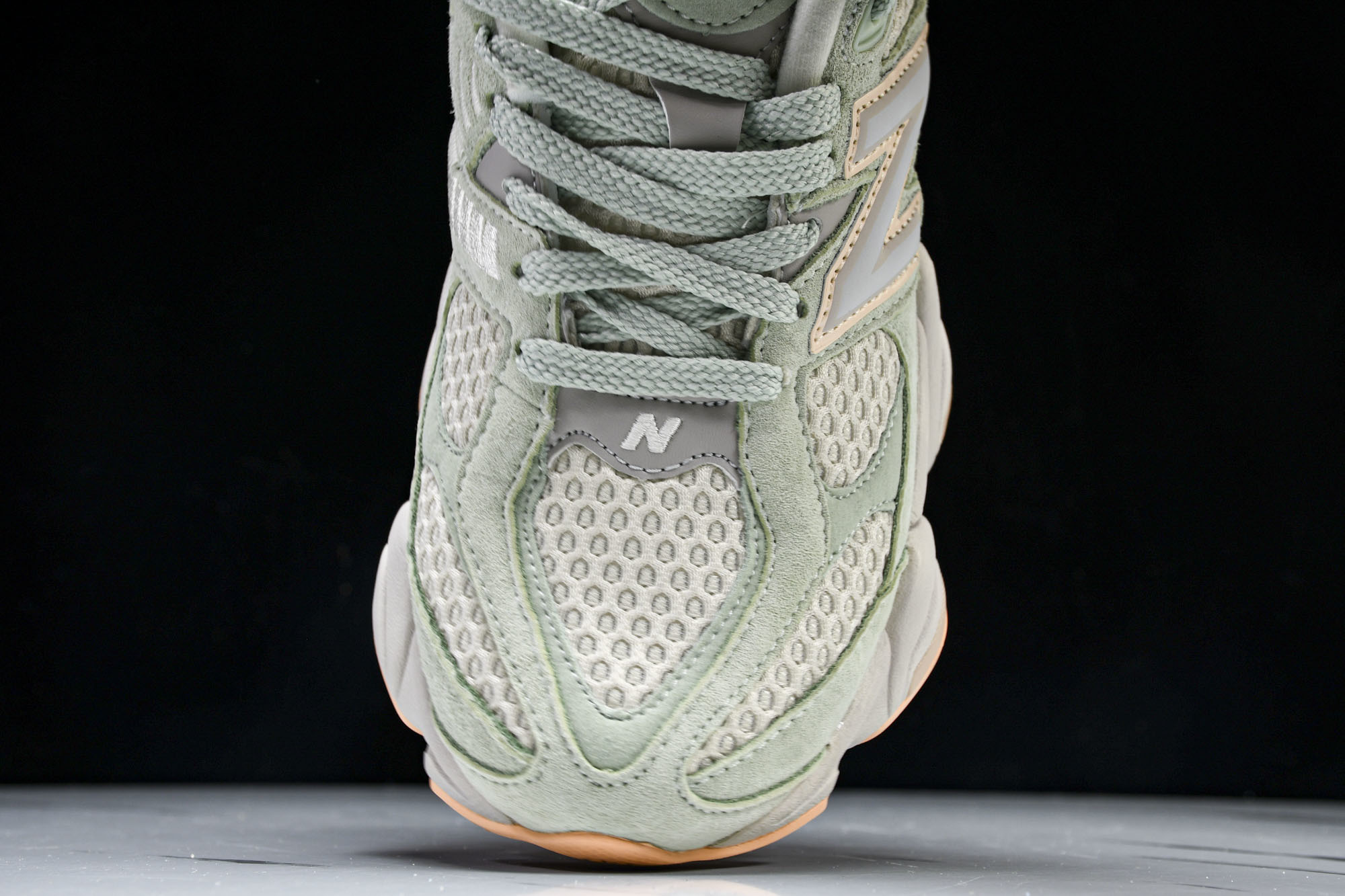 Joe Freshgoods x New Balance NB9060 联名款 复古休闲运动慢跑鞋 U9