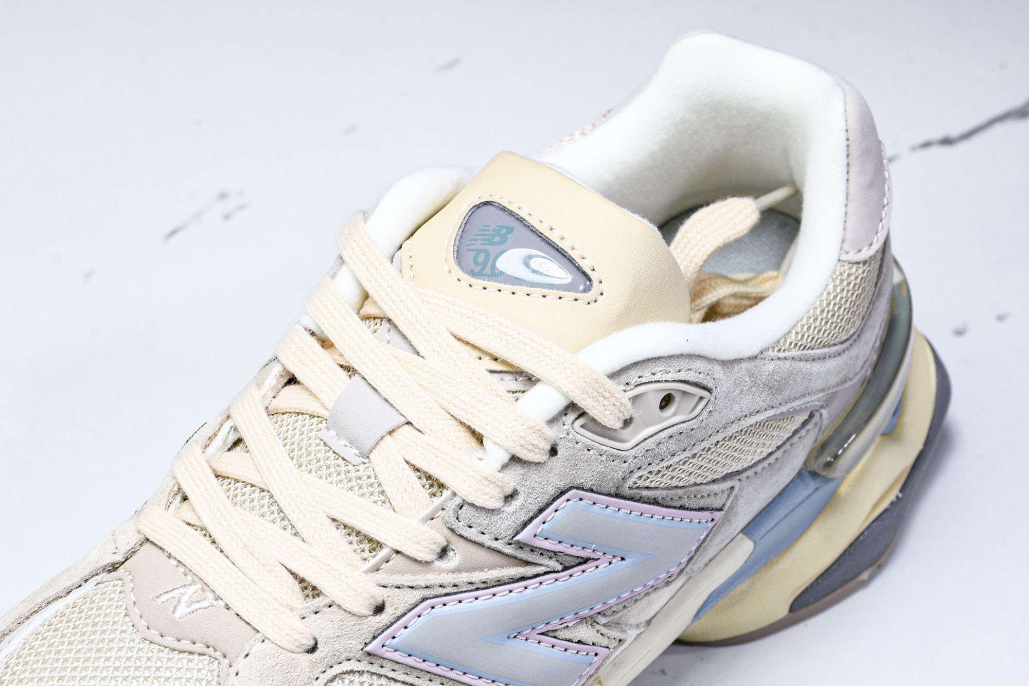 Joe Freshgoods x New Balance NB9060 联名款 复古休闲运动慢跑鞋 U9