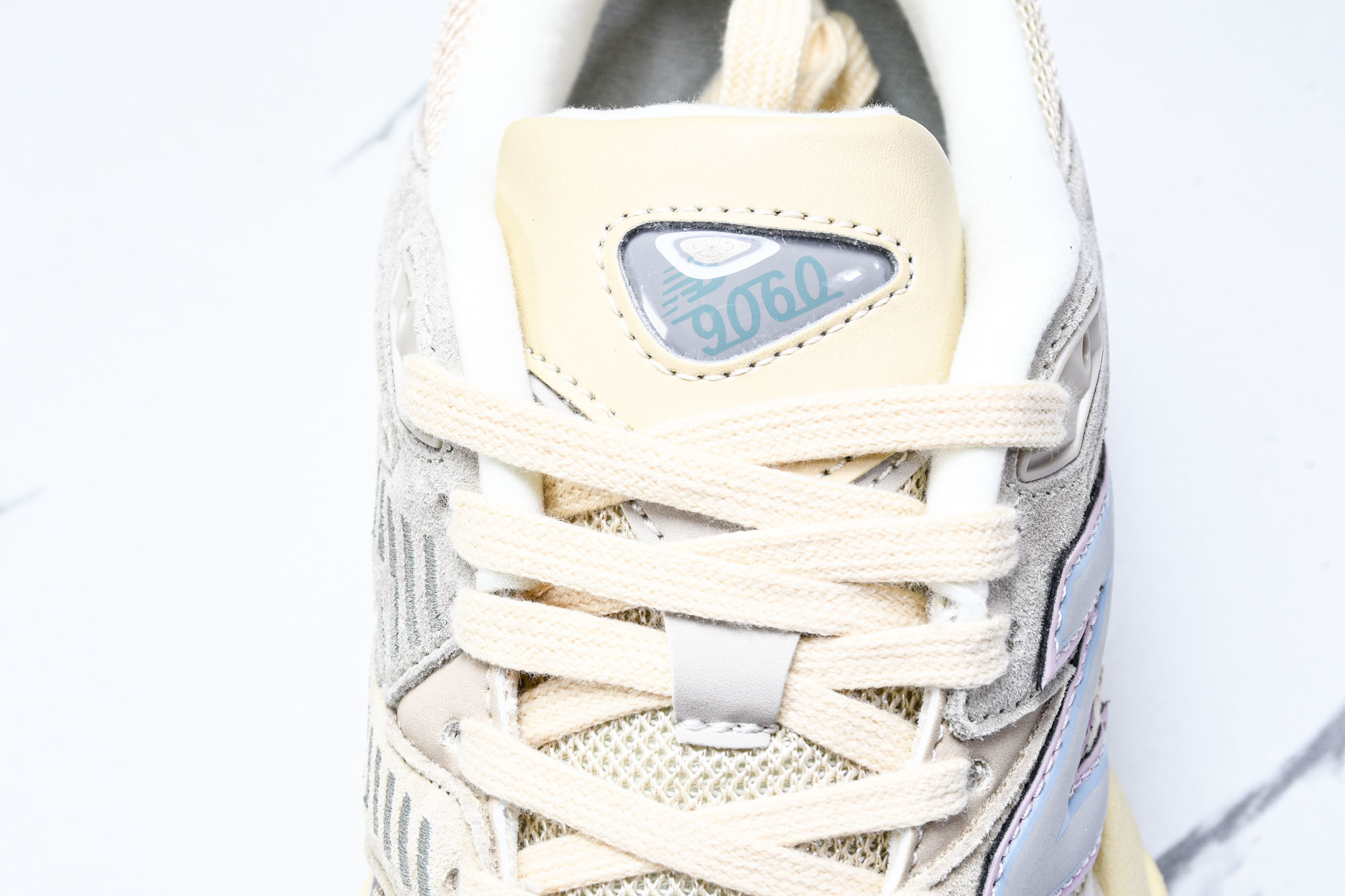 Joe Freshgoods x New Balance NB9060 联名款 复古休闲运动慢跑鞋 U9