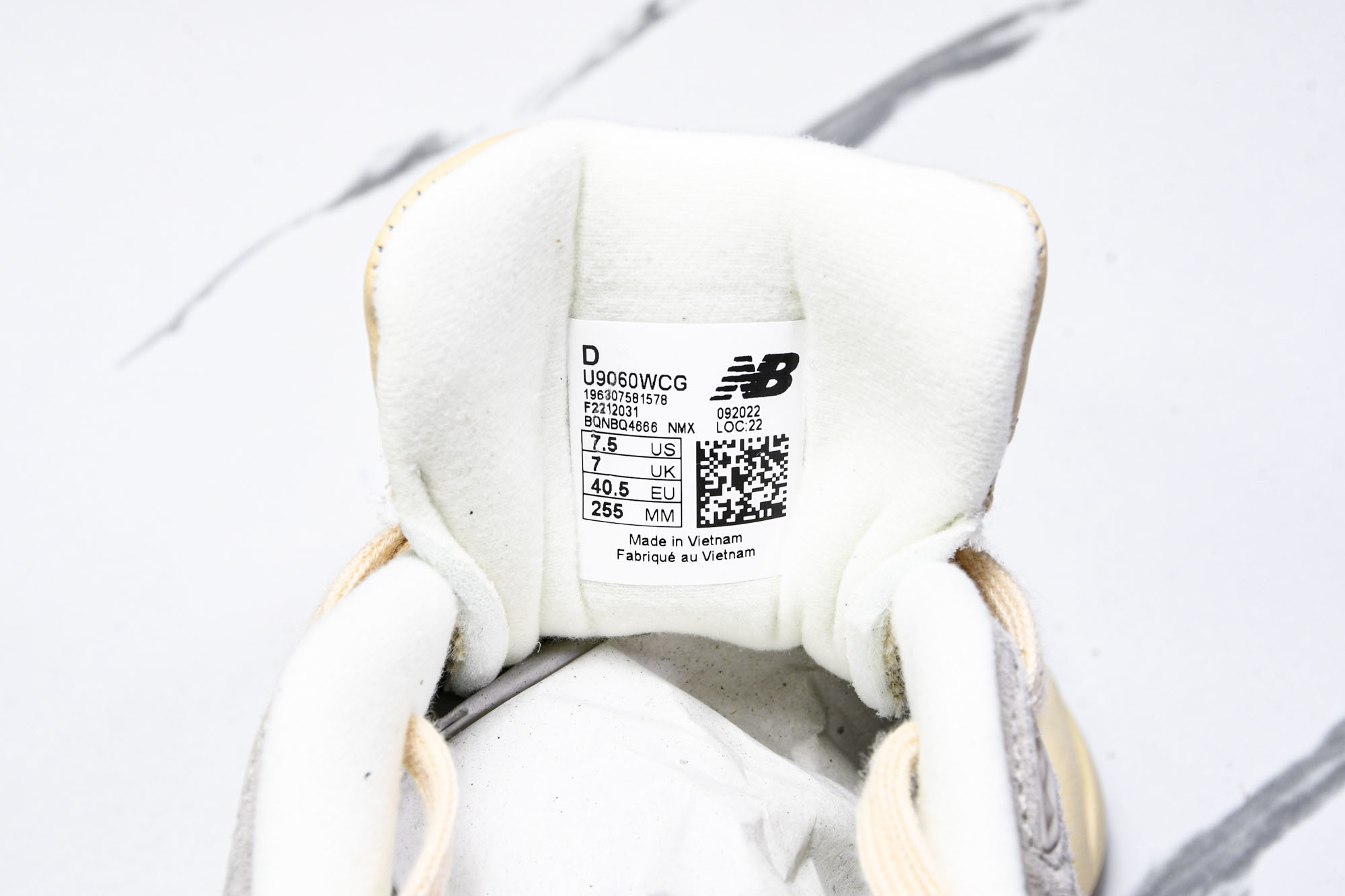 Joe Freshgoods x New Balance NB9060 联名款 复古休闲运动慢跑鞋 U9