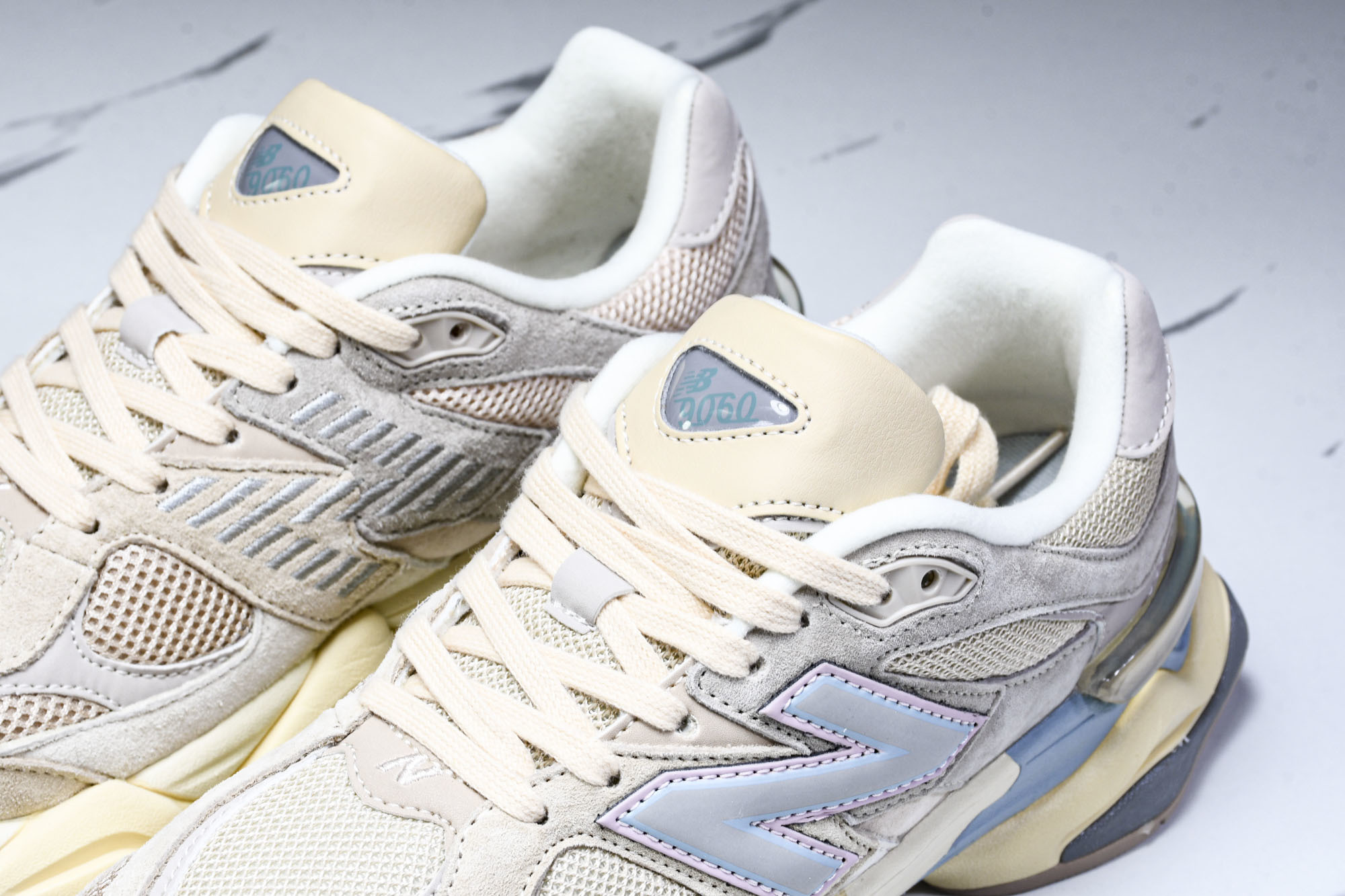 Joe Freshgoods x New Balance NB9060 联名款 复古休闲运动慢跑鞋 U9