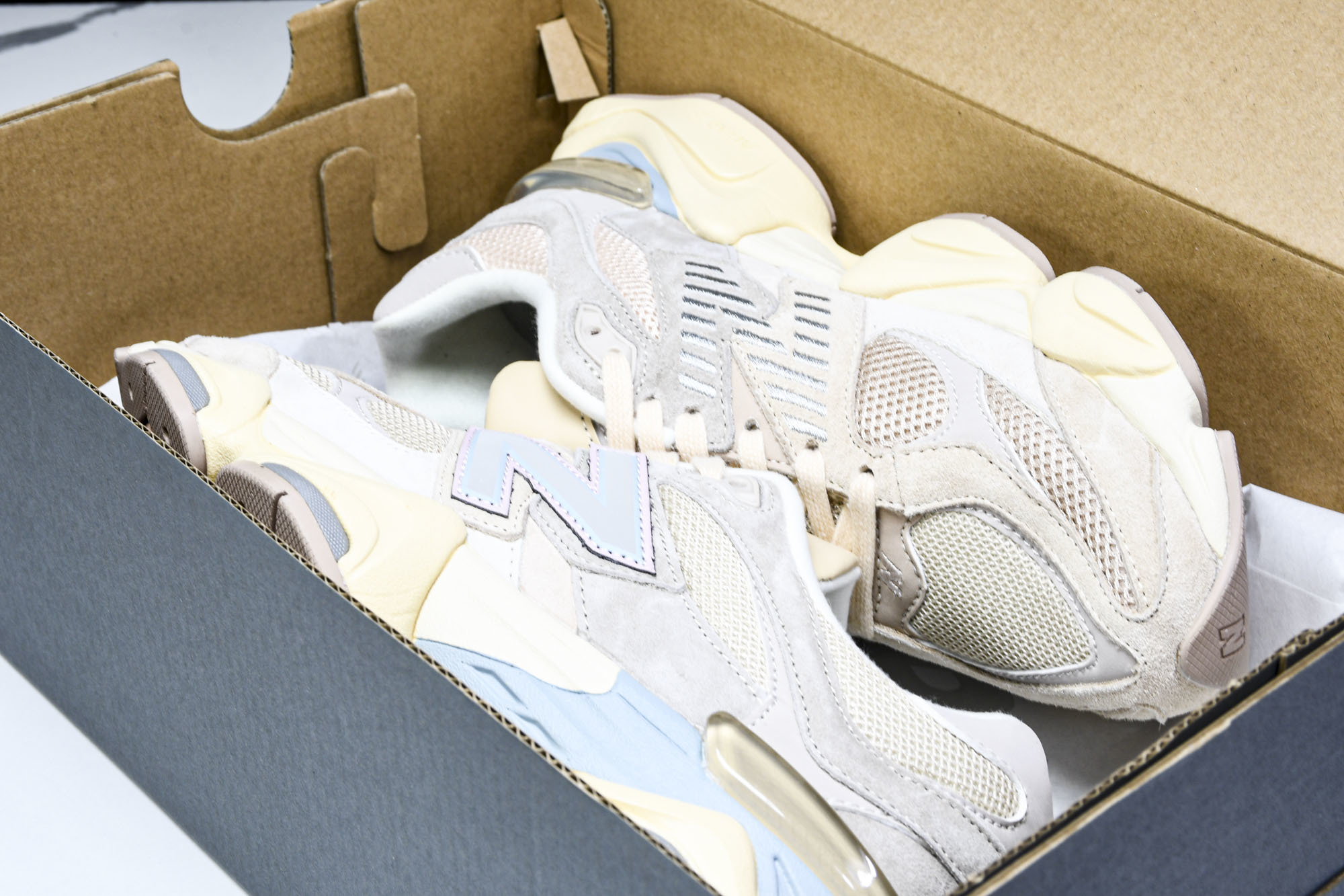 Joe Freshgoods x New Balance NB9060 联名款 复古休闲运动慢跑鞋 U9
