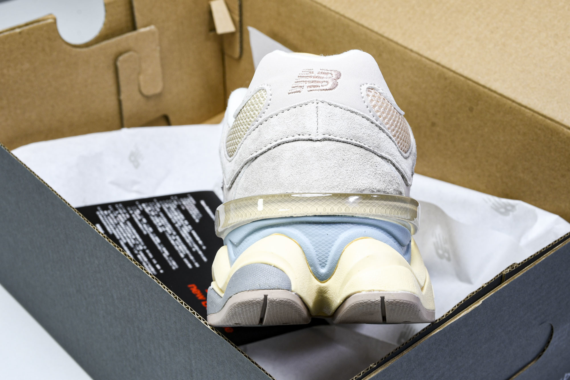 Joe Freshgoods x New Balance NB9060 联名款 复古休闲运动慢跑鞋 U9