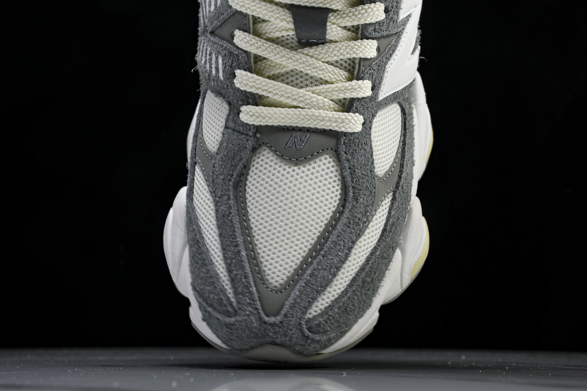 Joe Freshgoods x New Balance NB9060 联名款 复古休闲运动慢跑鞋 U9