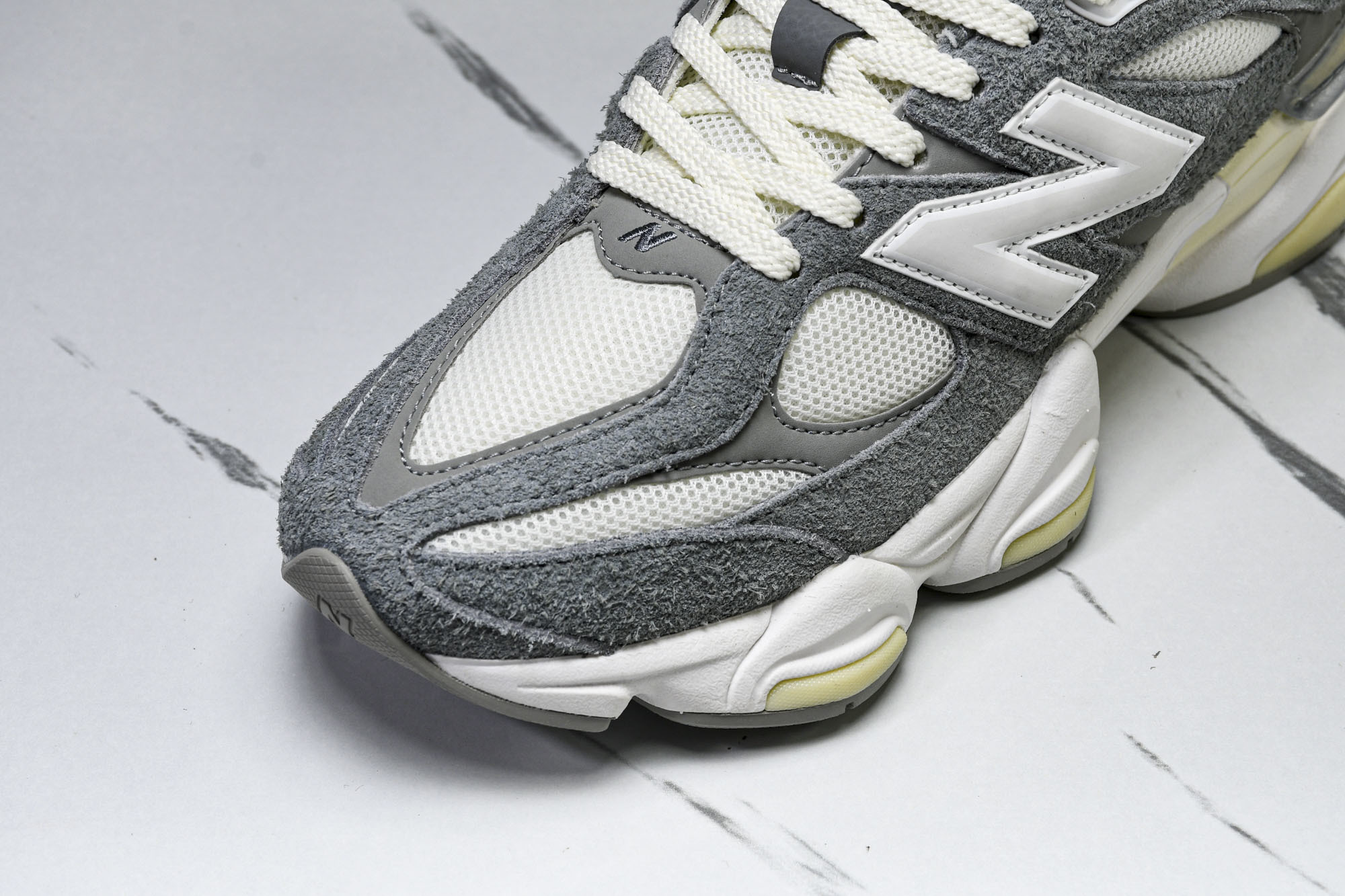 Joe Freshgoods x New Balance NB9060 联名款 复古休闲运动慢跑鞋 U9