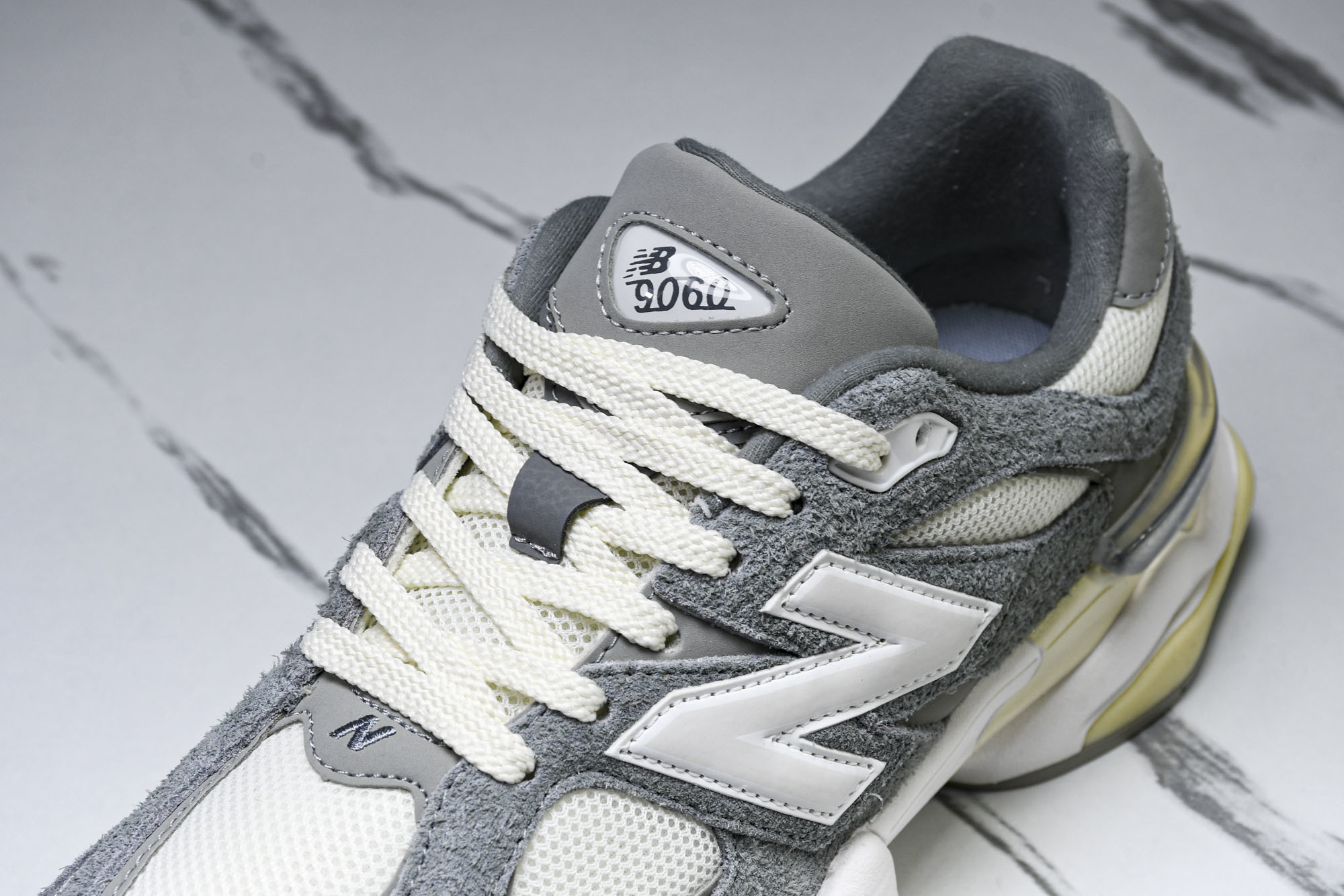 Joe Freshgoods x New Balance NB9060 联名款 复古休闲运动慢跑鞋 U9