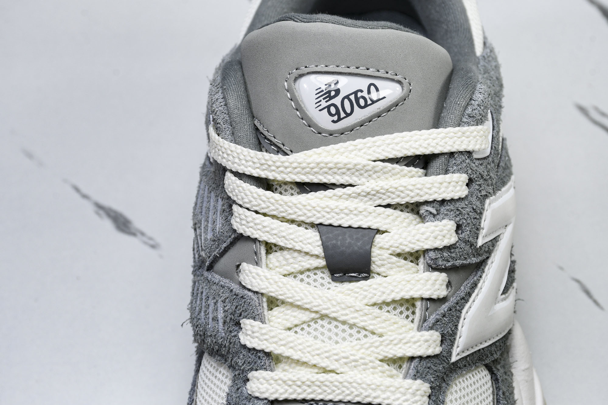 Joe Freshgoods x New Balance NB9060 联名款 复古休闲运动慢跑鞋 U9