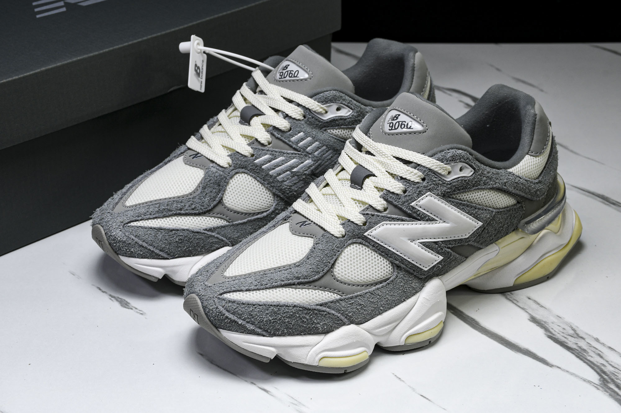 Joe Freshgoods x New Balance NB9060 联名款 复古休闲运动慢跑鞋 U9
