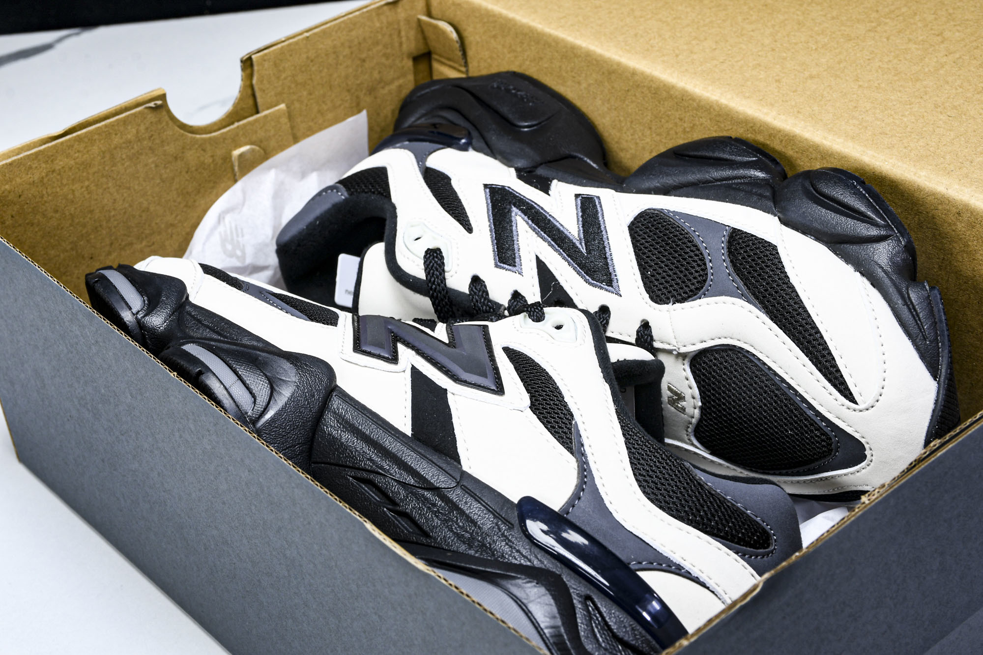 Joe Freshgoods x New Balance NB9060 联名款 复古休闲运动慢跑鞋 U9