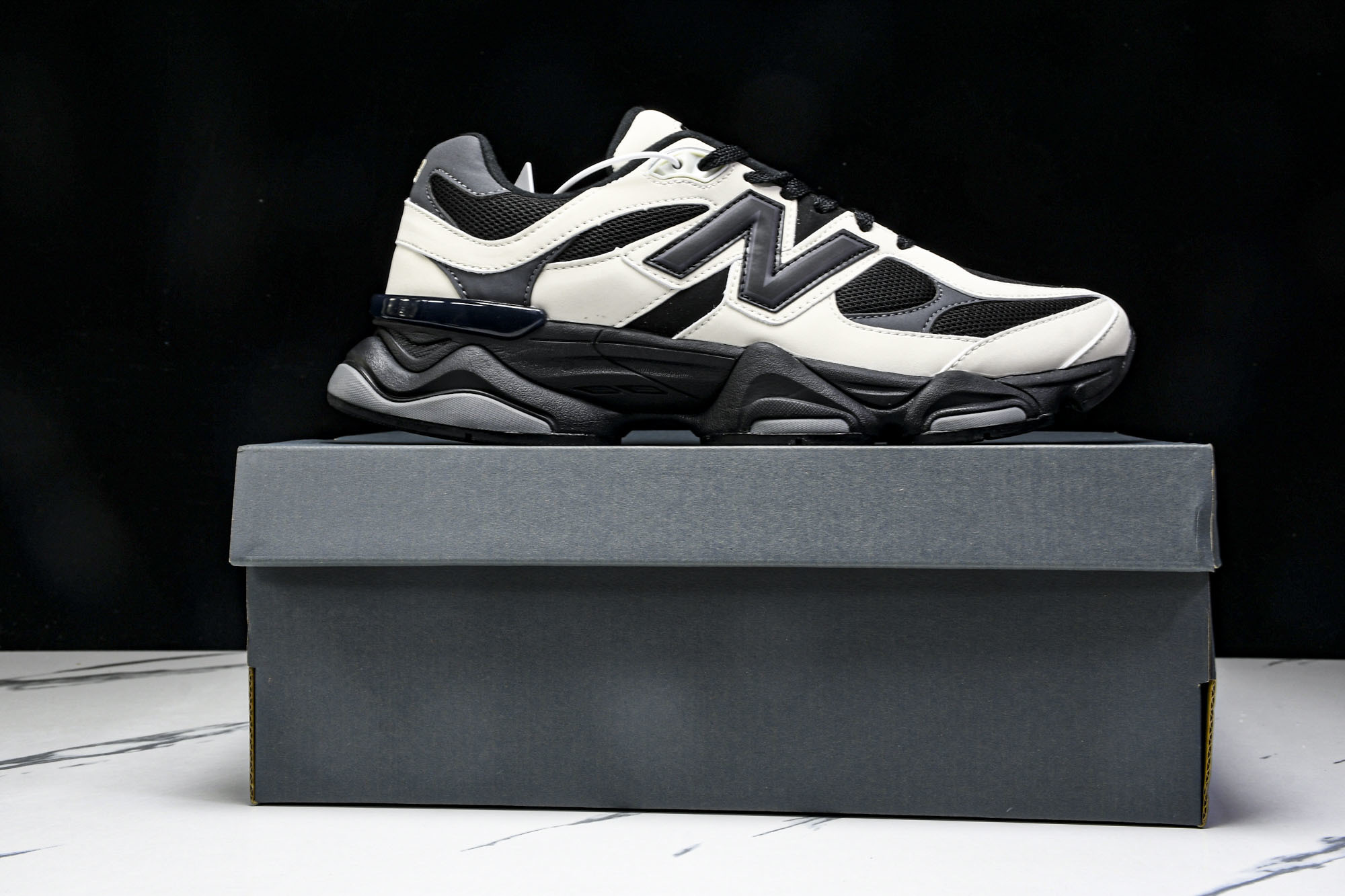 Joe Freshgoods x New Balance NB9060 联名款 复古休闲运动慢跑鞋 U9