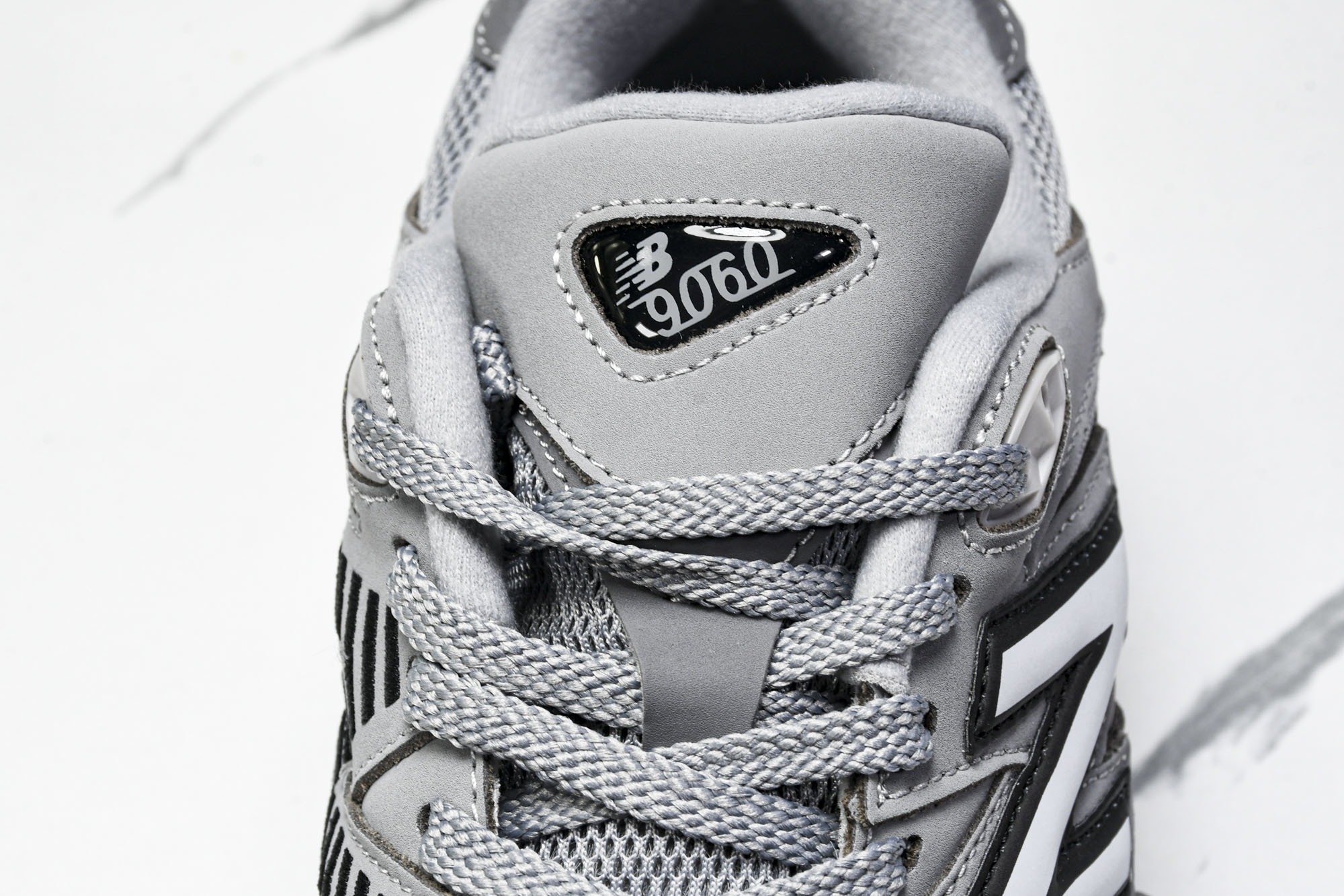 Joe Freshgoods x New Balance NB9060 联名款 复古休闲运动慢跑鞋 U9