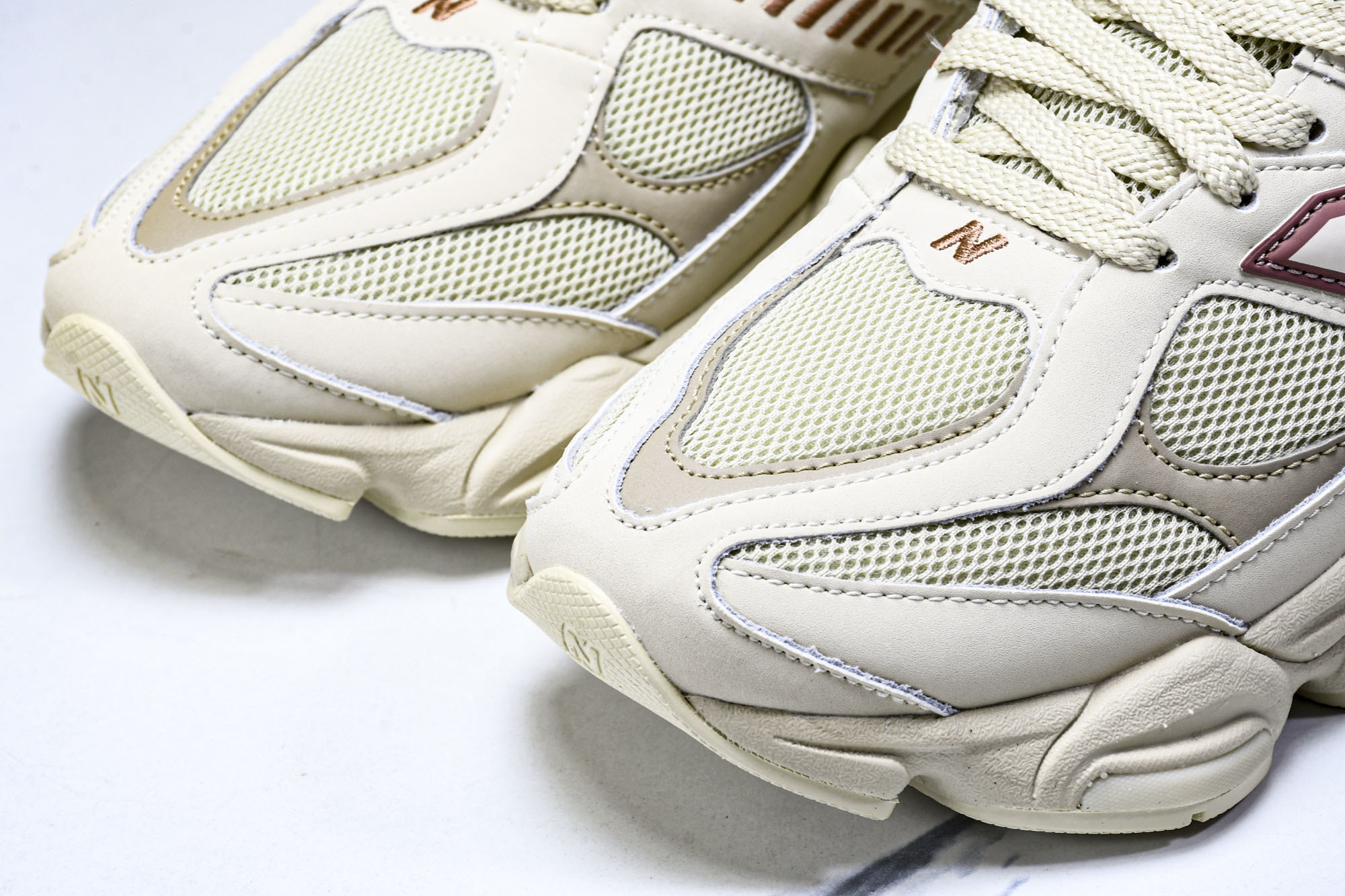 Joe Freshgoods x New Balance NB9060 联名款 复古休闲运动慢跑鞋 U9