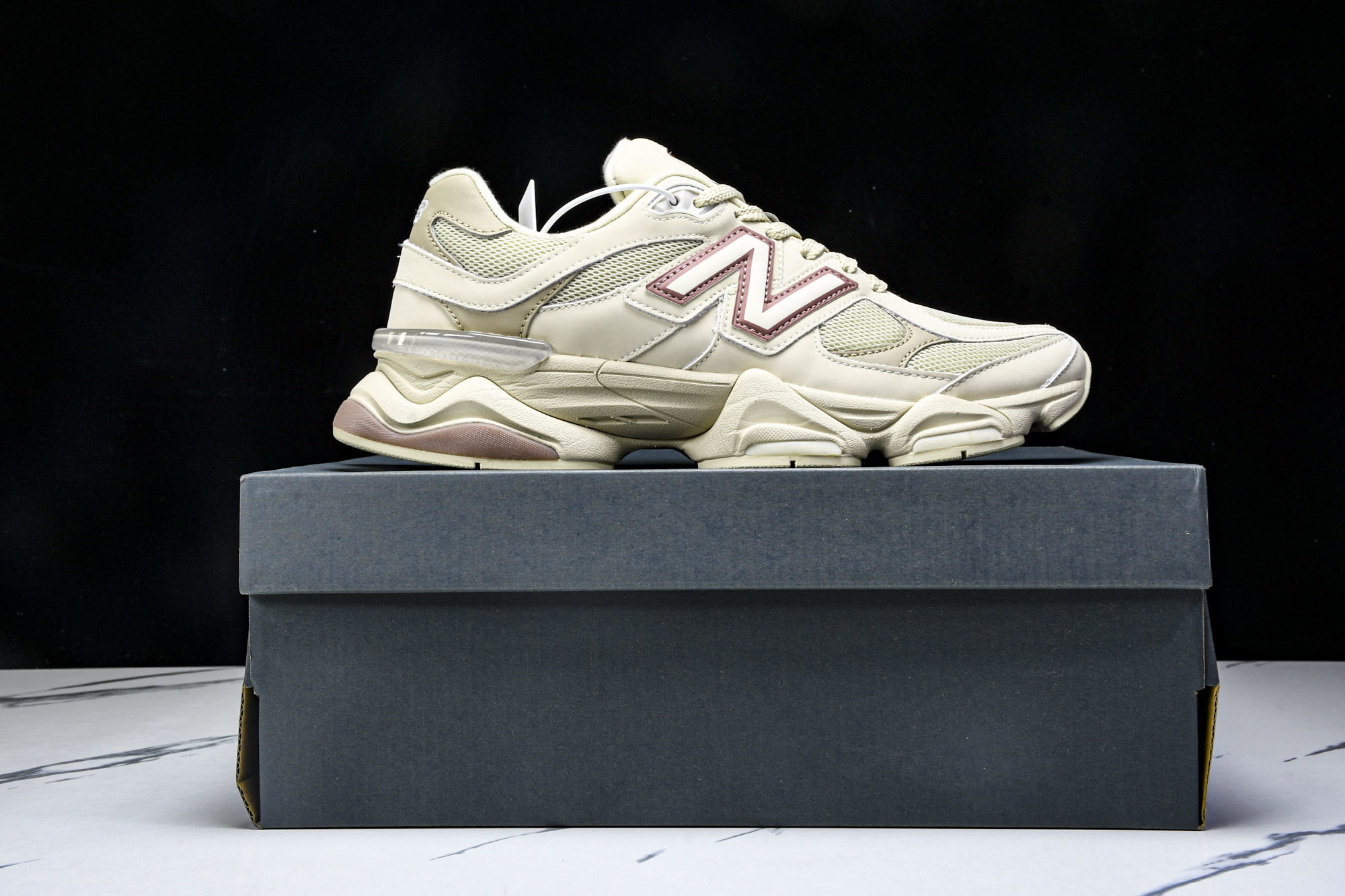 Joe Freshgoods x New Balance NB9060 联名款 复古休闲运动慢跑鞋 U9