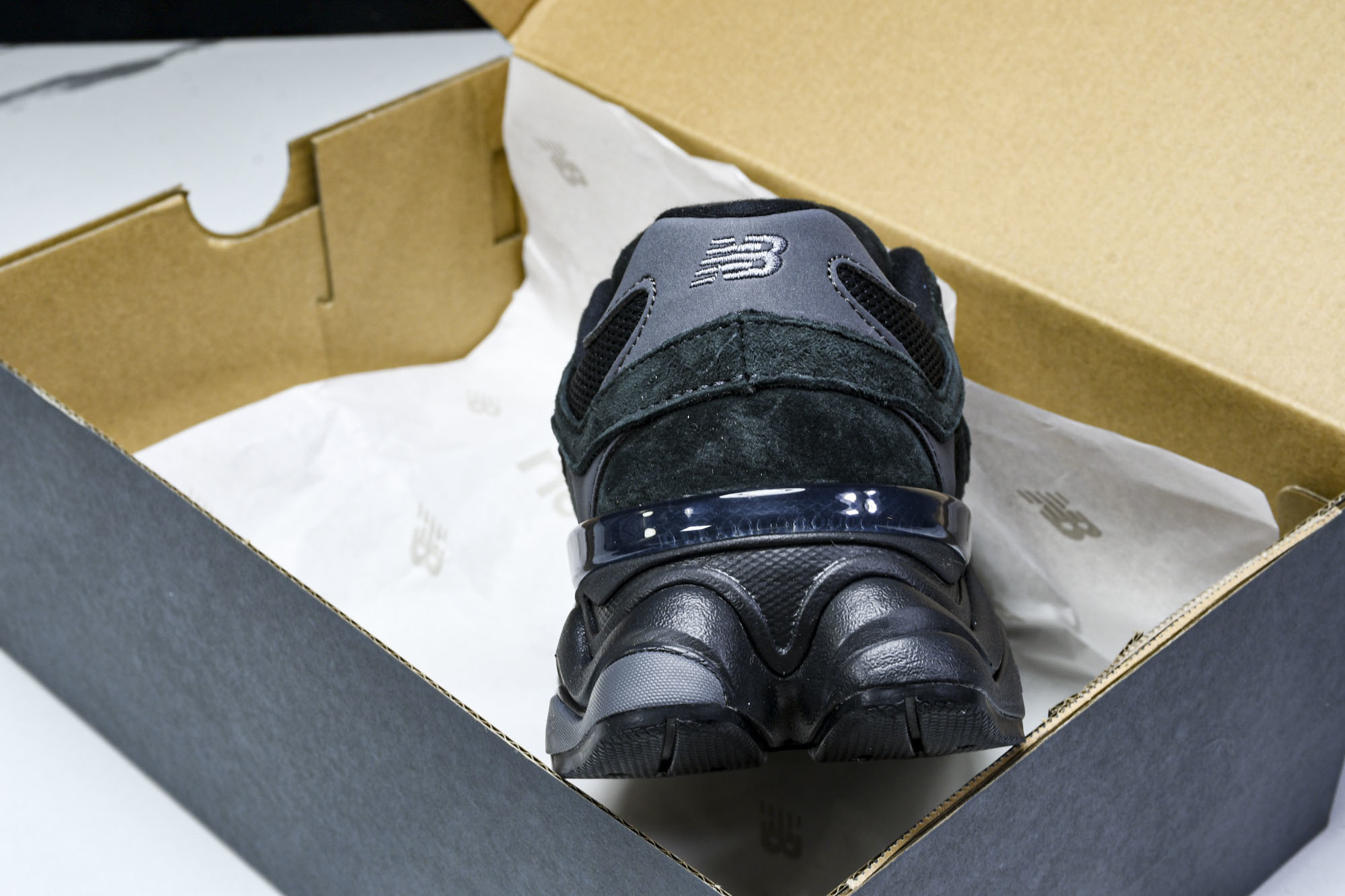 Joe Freshgoods x New Balance NB9060 联名款 复古休闲运动慢跑鞋 U9