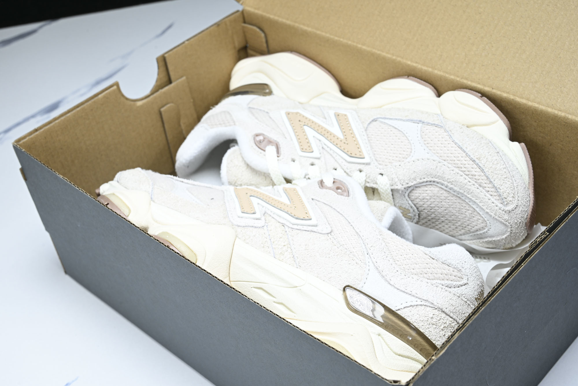 New Balance NB9060 复古休闲运动慢跑鞋 U9060CCB #YZ010#鞋款灵感源自设