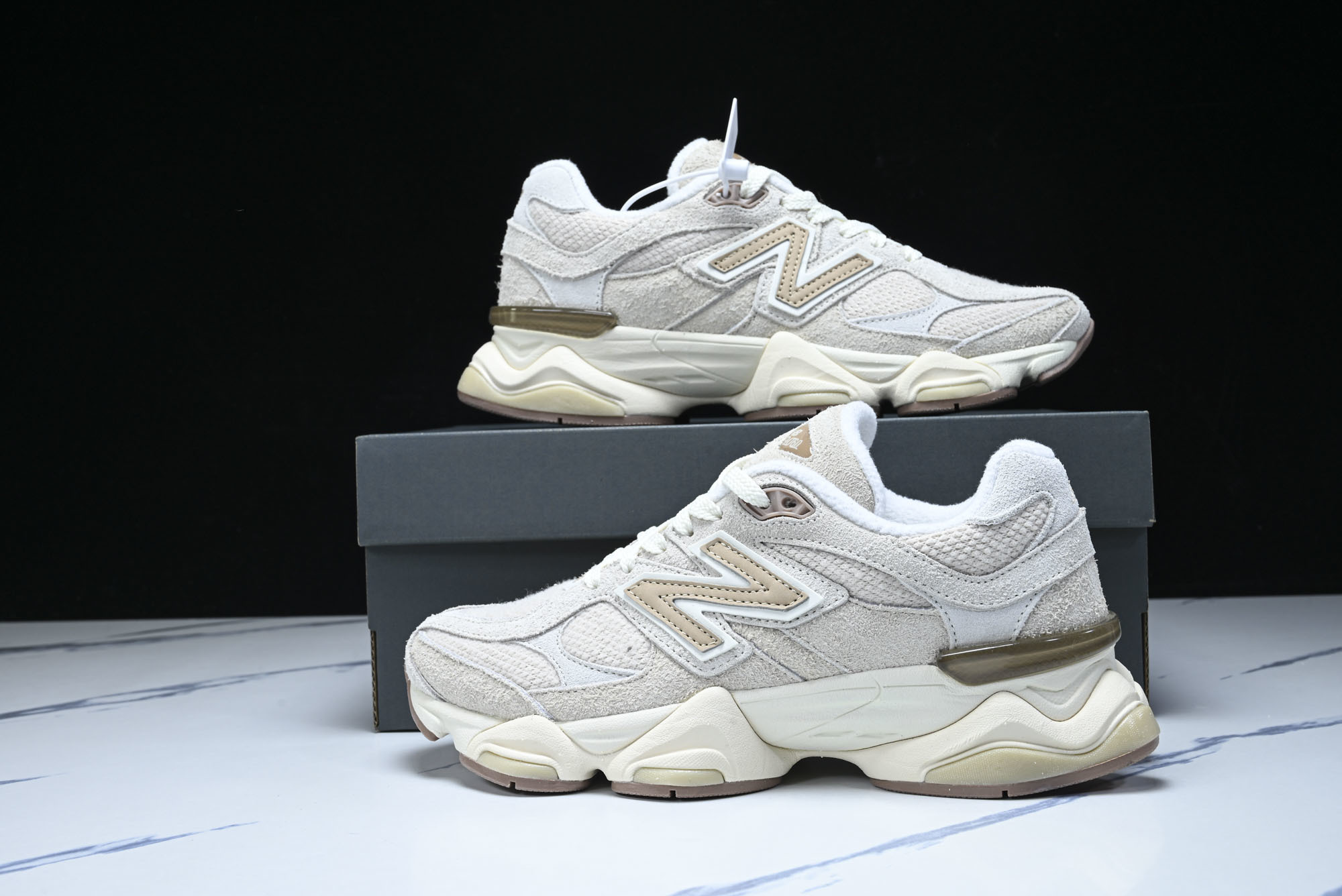 New Balance NB9060 复古休闲运动慢跑鞋 U9060CCB #YZ010#鞋款灵感源自设