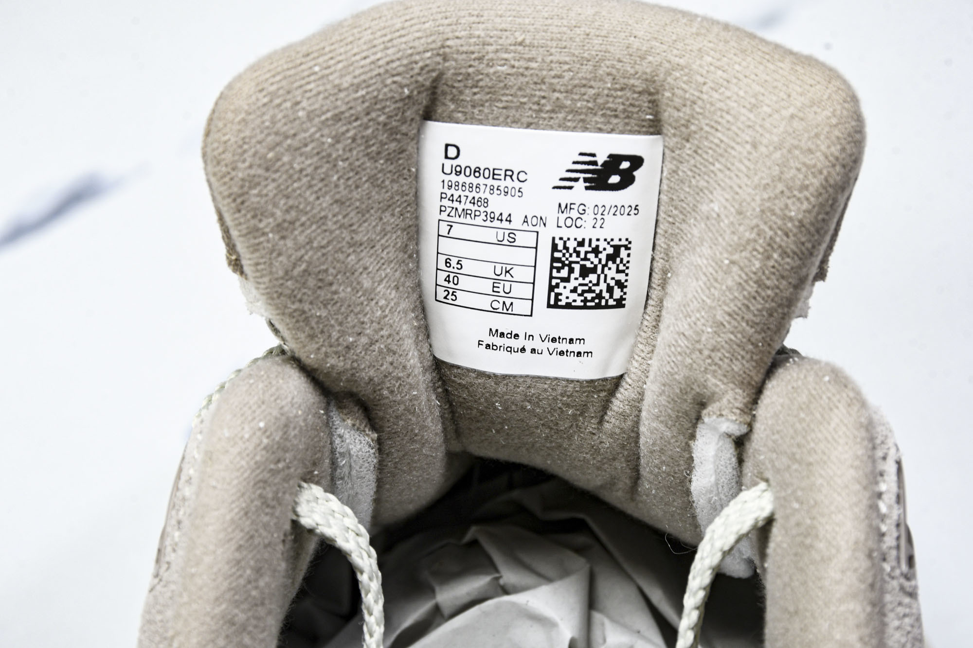 New Balance NB9060 联名款 复古休闲运动慢跑鞋 U9O6OERC #YZ010#鞋款灵