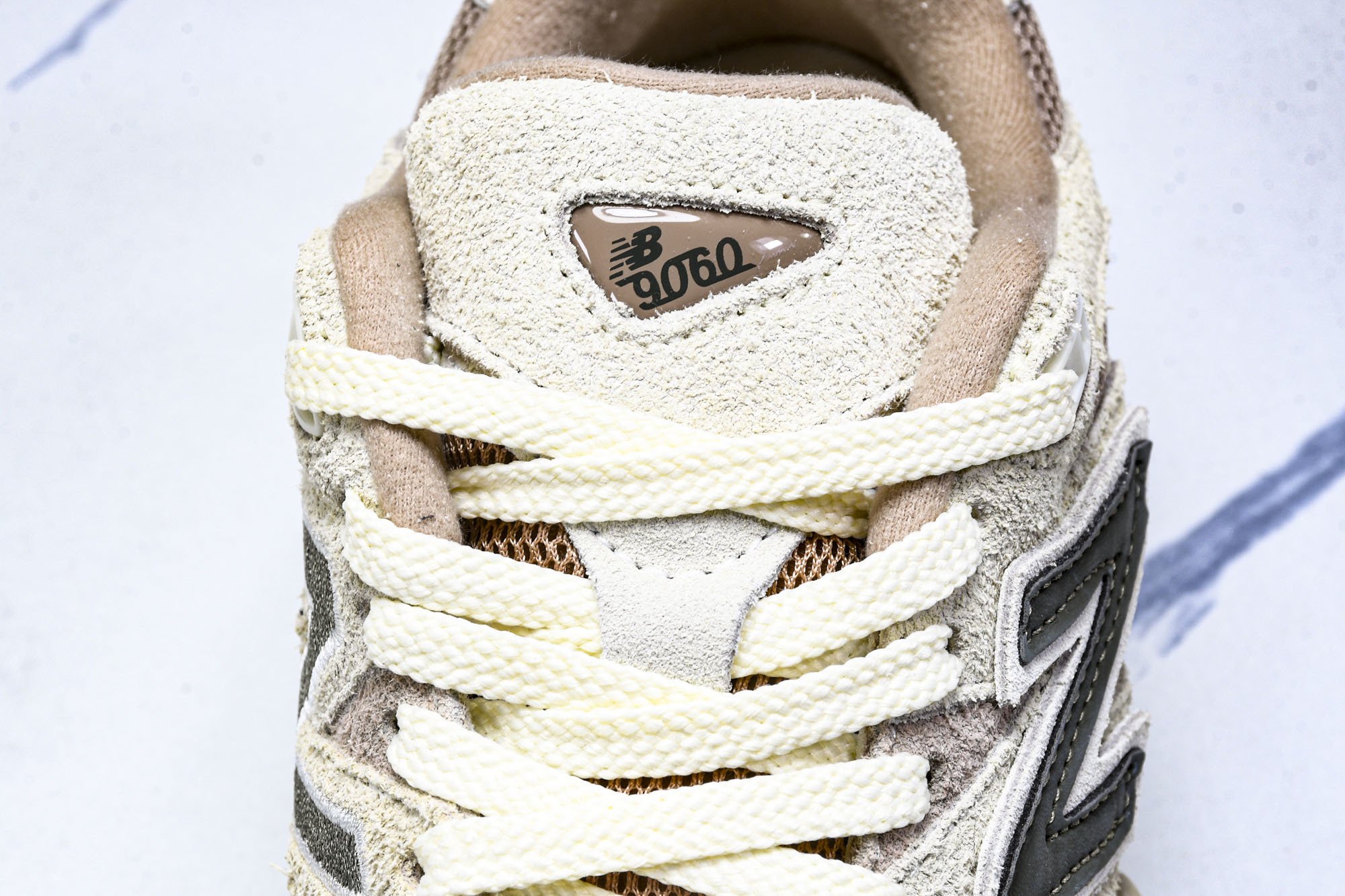 New Balance NB9060 联名款 复古休闲运动慢跑鞋 U9060CWF #YZ010#鞋款灵