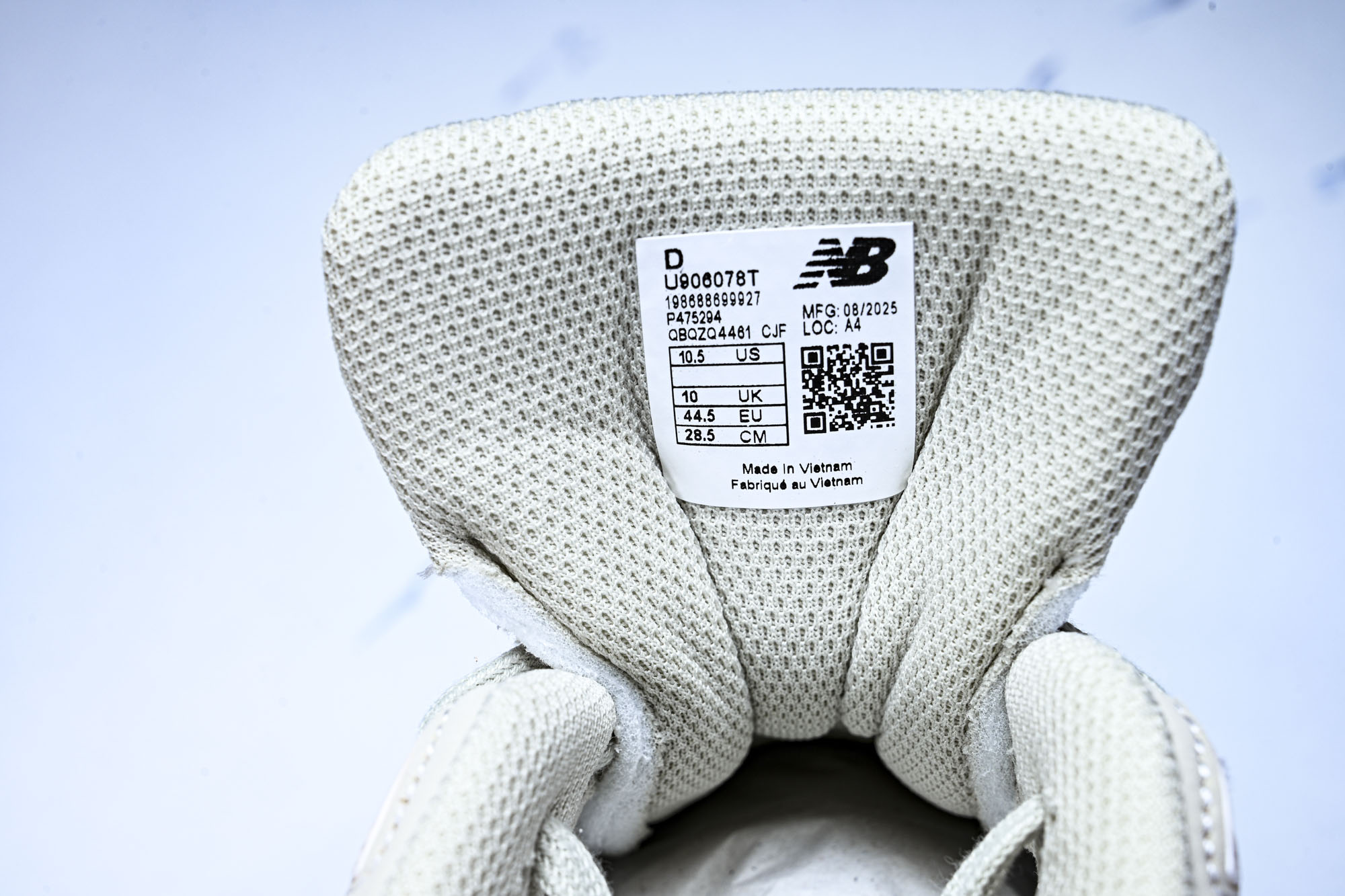 New Balance NB9060 联名款 复古休闲运动慢跑鞋 UT #YZ010#鞋款灵感源自设计师