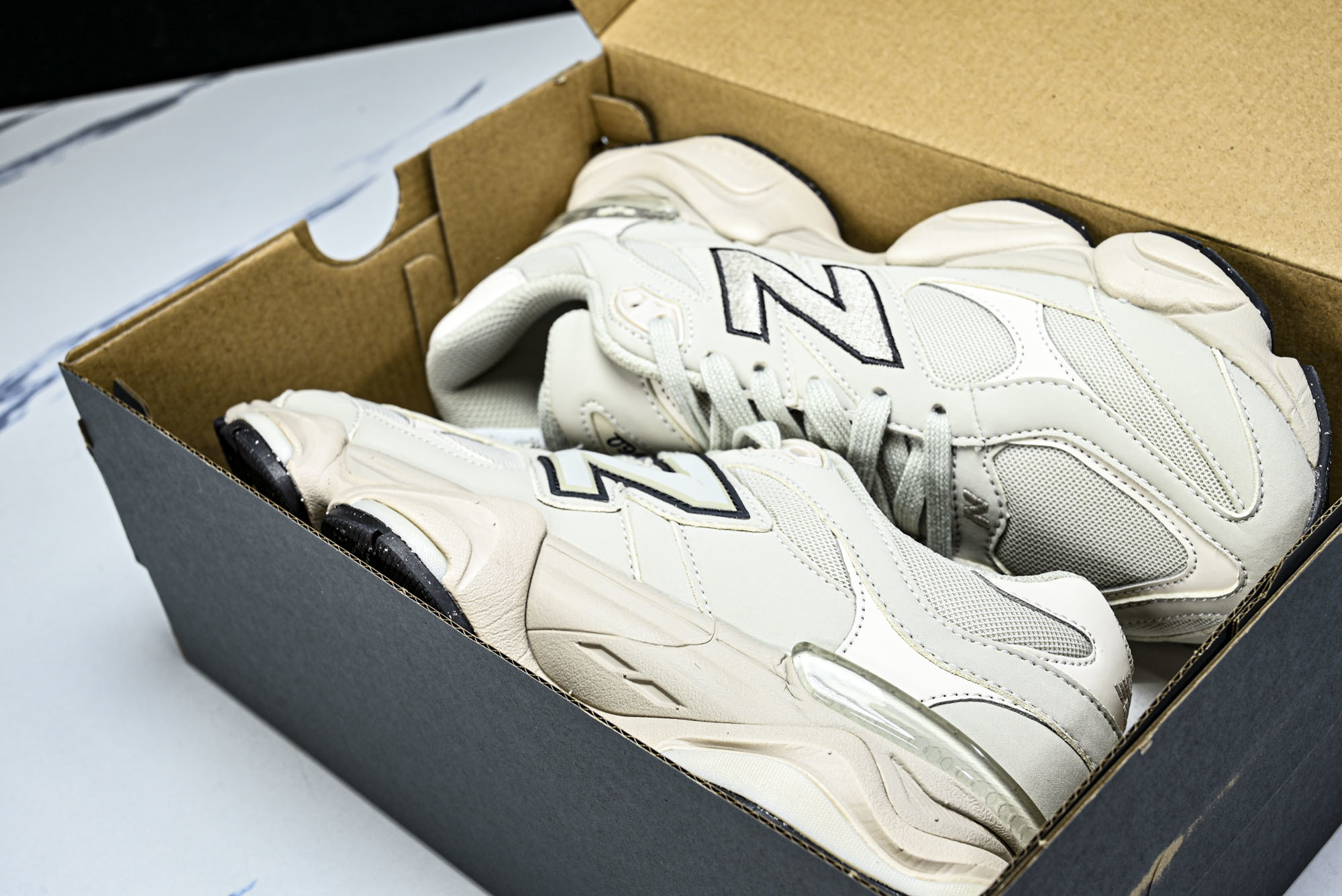 New Balance NB9060 联名款 复古休闲运动慢跑鞋 UT(2) #YZ010#鞋款灵感源自