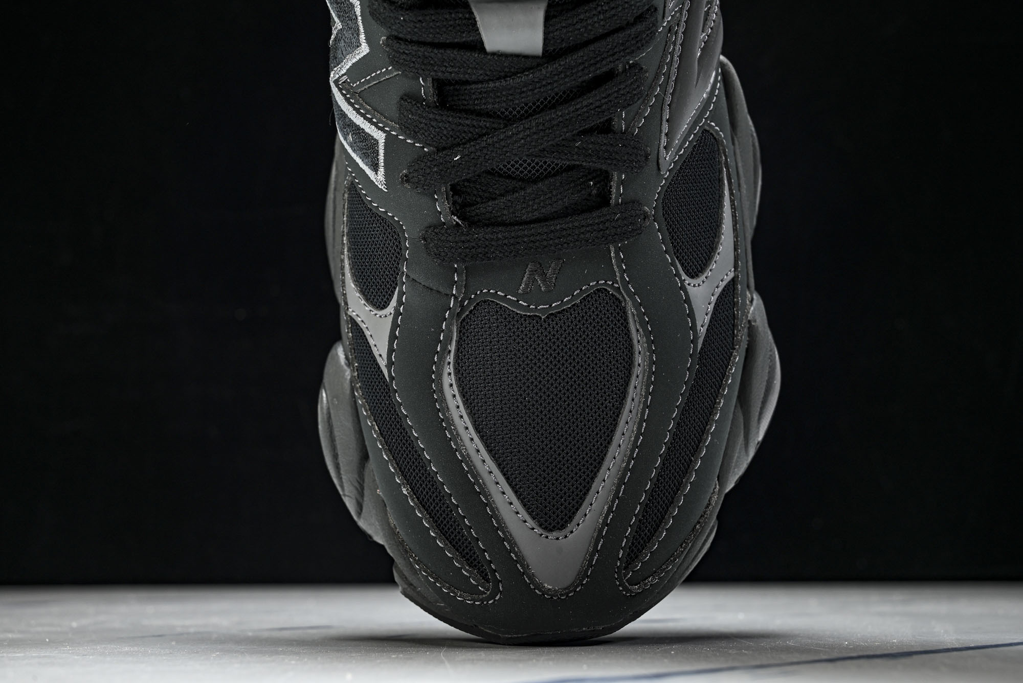New Balance NB9060 联名款 复古休闲运动慢跑鞋 UE #YZ010#鞋款灵感源自设计师