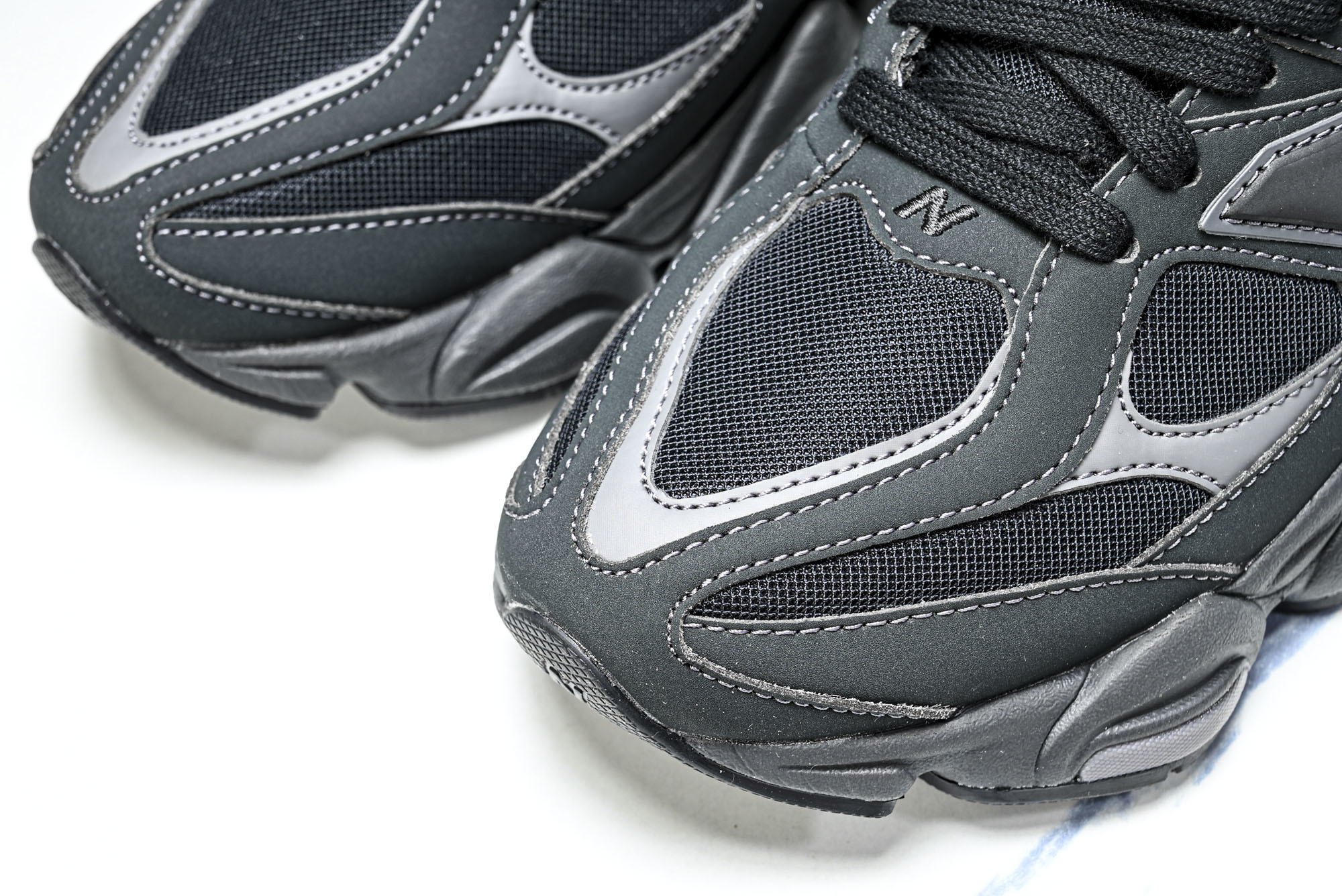 New Balance NB9060 联名款 复古休闲运动慢跑鞋 UE #YZ010#鞋款灵感源自设计师