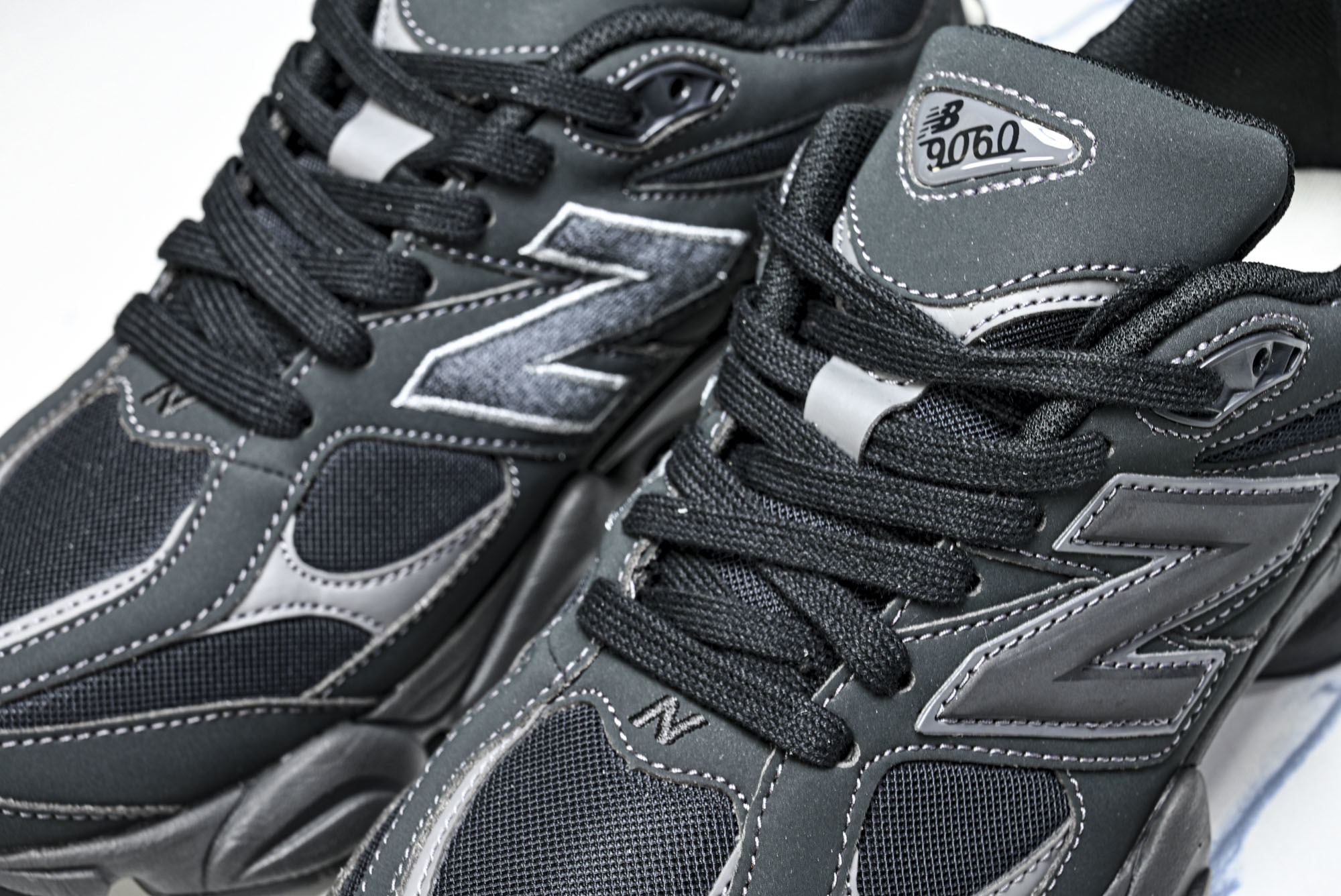 New Balance NB9060 联名款 复古休闲运动慢跑鞋 UE #YZ010#鞋款灵感源自设计师