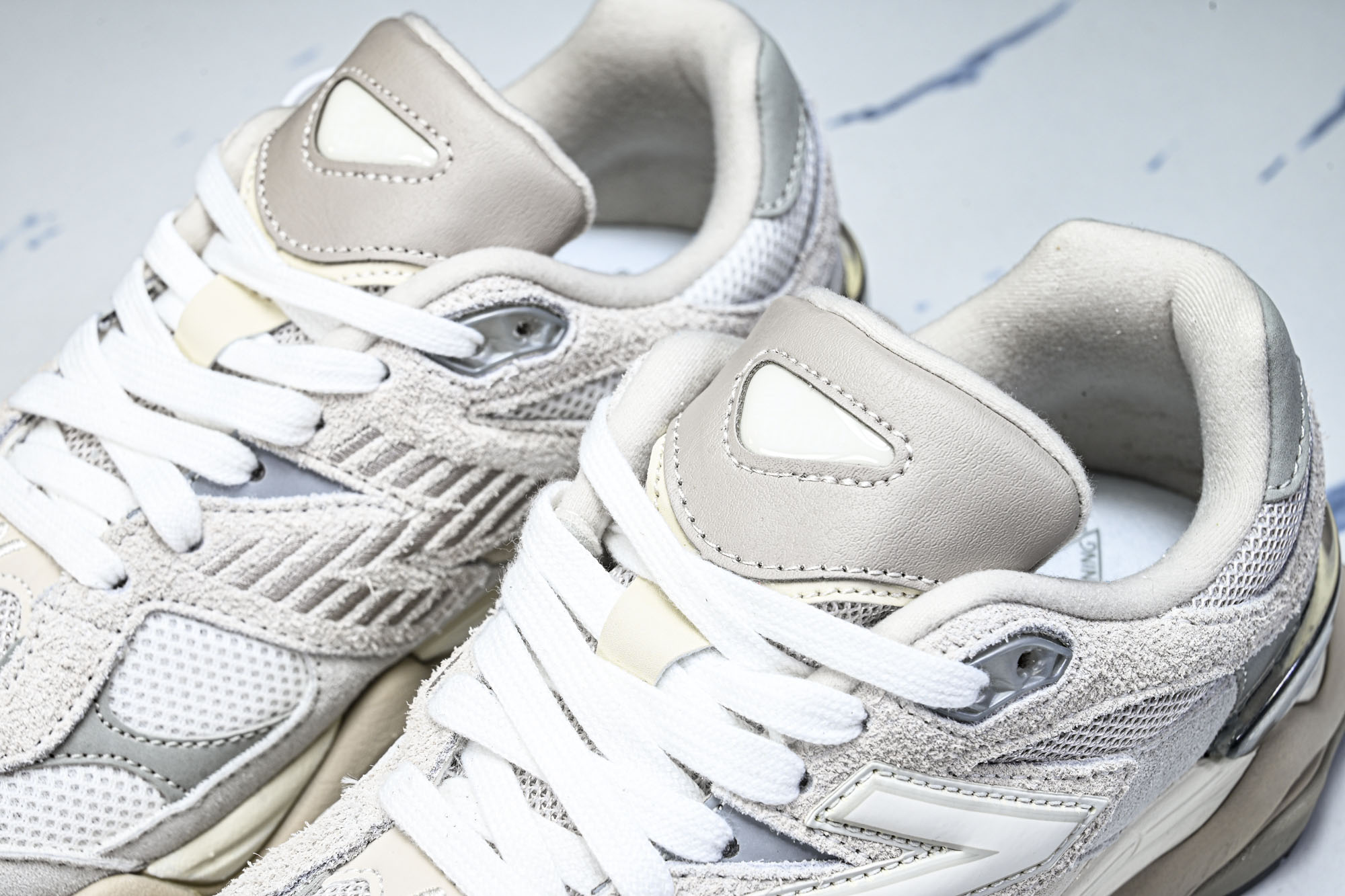 New Balance NB9060 联名款 复古休闲运动慢跑鞋U906OFGN #YZ010#鞋款灵感