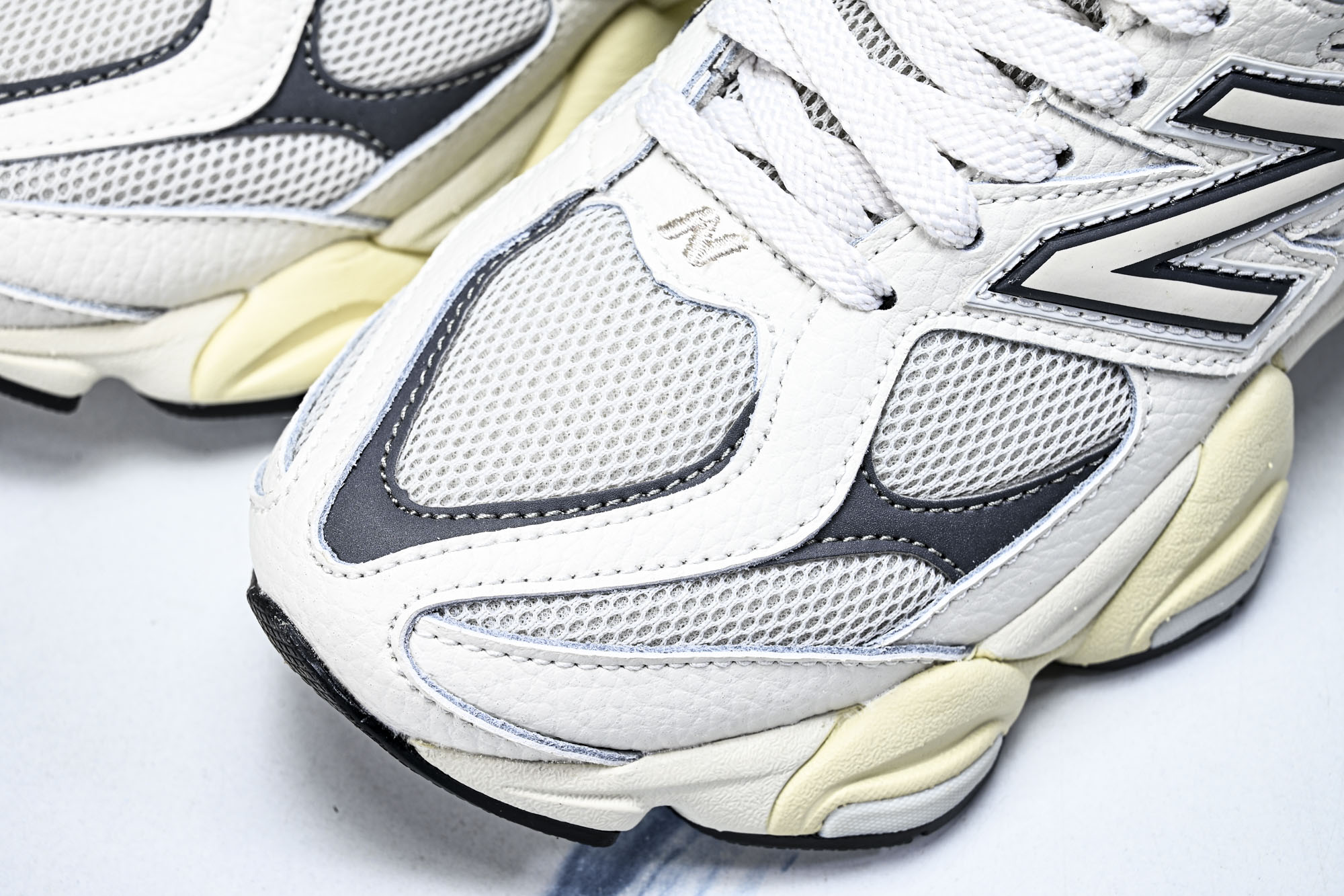 New Balance NB9060 联名款 复古休闲运动慢跑鞋U9060AGA #YZ010#鞋款灵感