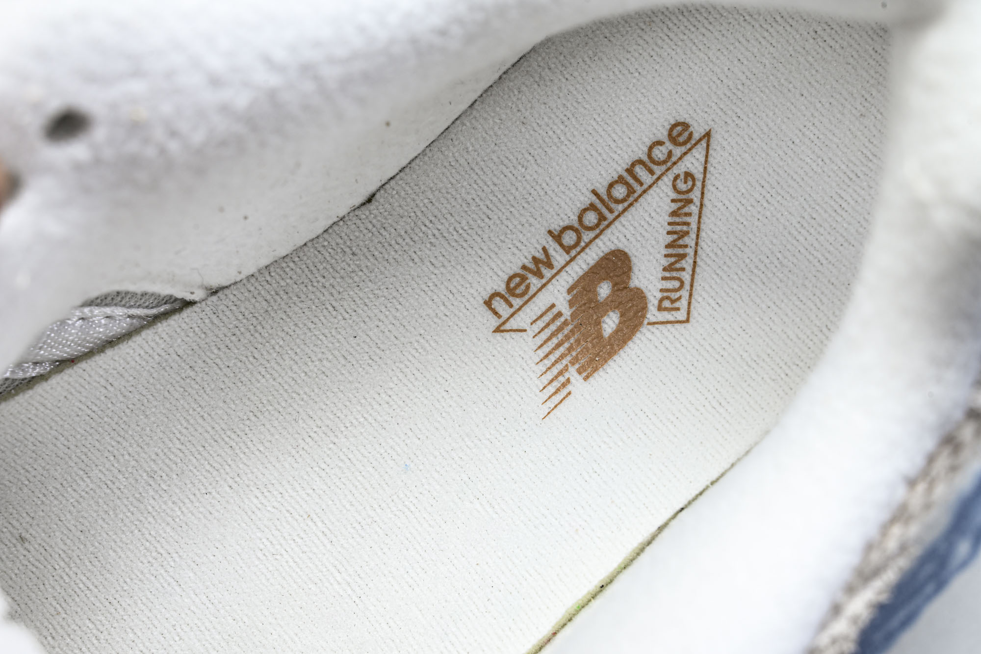 New Balance NB9060 联名款 复古休闲运动慢跑鞋U9060CCB #YZ010#鞋款灵感