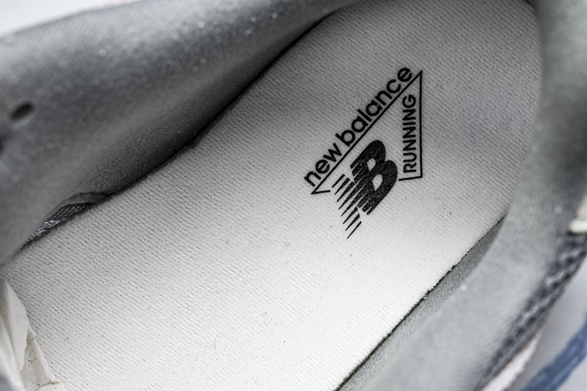 New Balance NB9060 联名款 复古休闲运动慢跑鞋U9060ERD #YZ010#鞋款灵感