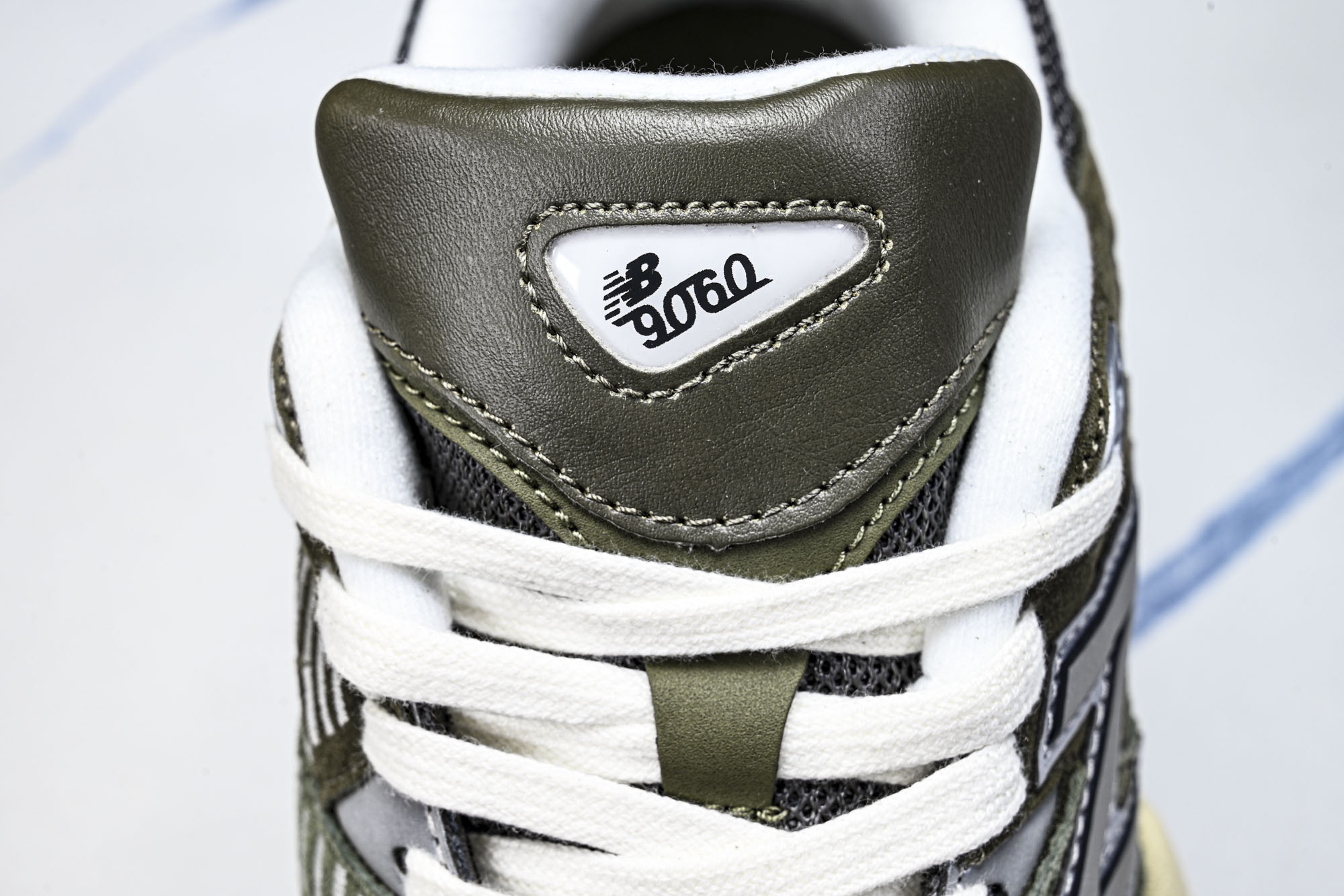 New Balance NB9060 联名款 复古休闲运动慢跑鞋U9060F0C #YZ010#鞋款灵感
