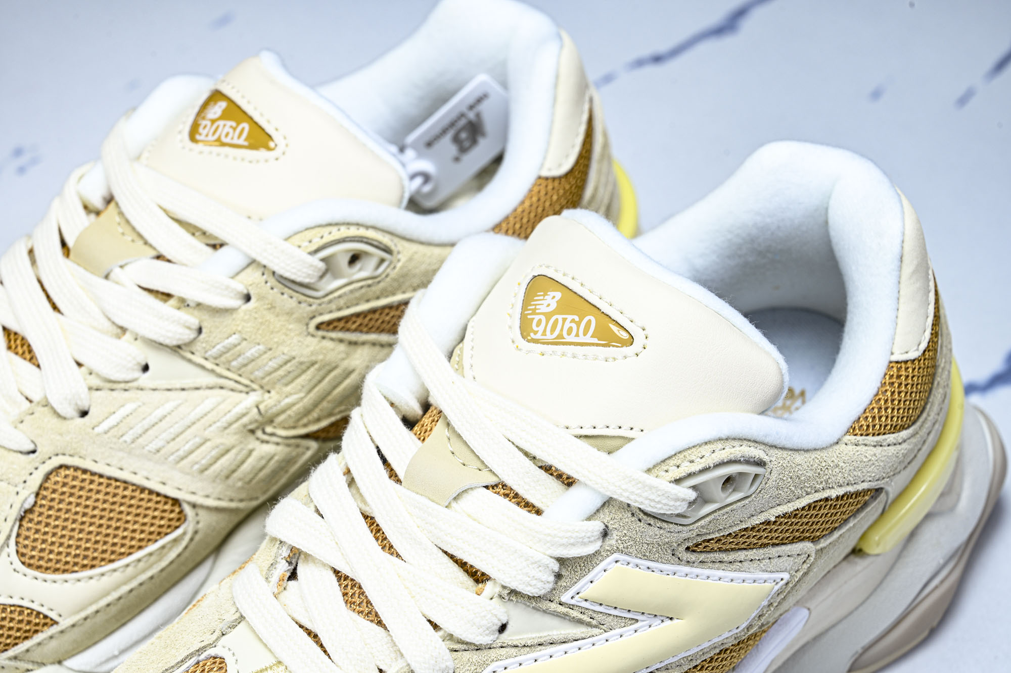 New Balance NB9060 联名款 复古休闲运动慢跑鞋U9060FW #YZ010#鞋款灵感源