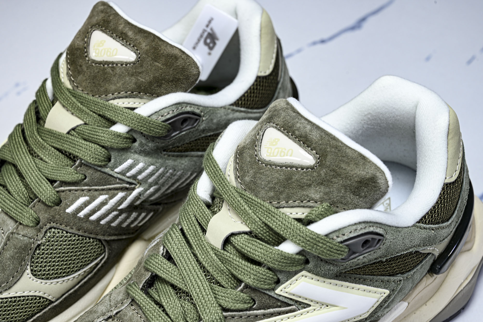 New Balance NB9060 联名款 复古休闲运动慢跑鞋U9060JG0 #YZ010#鞋款灵感