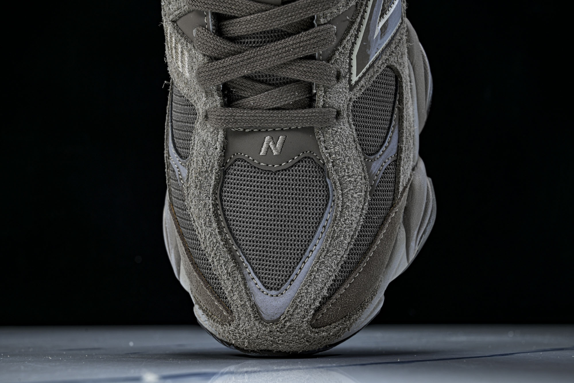 New Balance NB9060 联名款 复古休闲运动慢跑鞋U9060。B #YZ010#鞋款灵感源