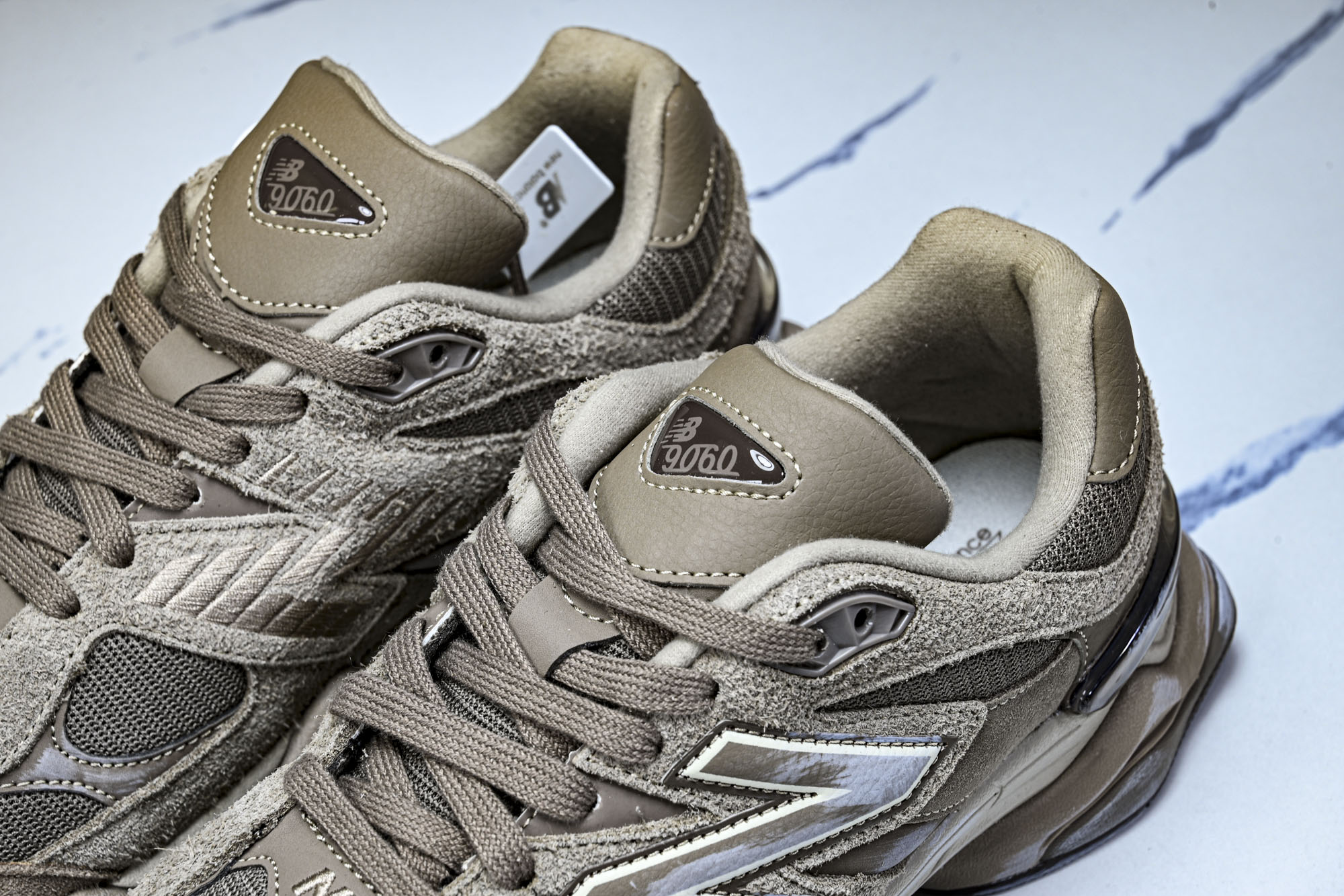 New Balance NB9060 联名款 复古休闲运动慢跑鞋U9060。B #YZ010#鞋款灵感源